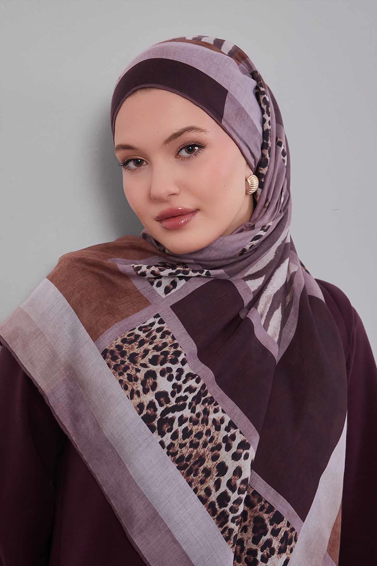 Fivescarf Gül Kenar Leopar Desenli Slik Coton Eşarp