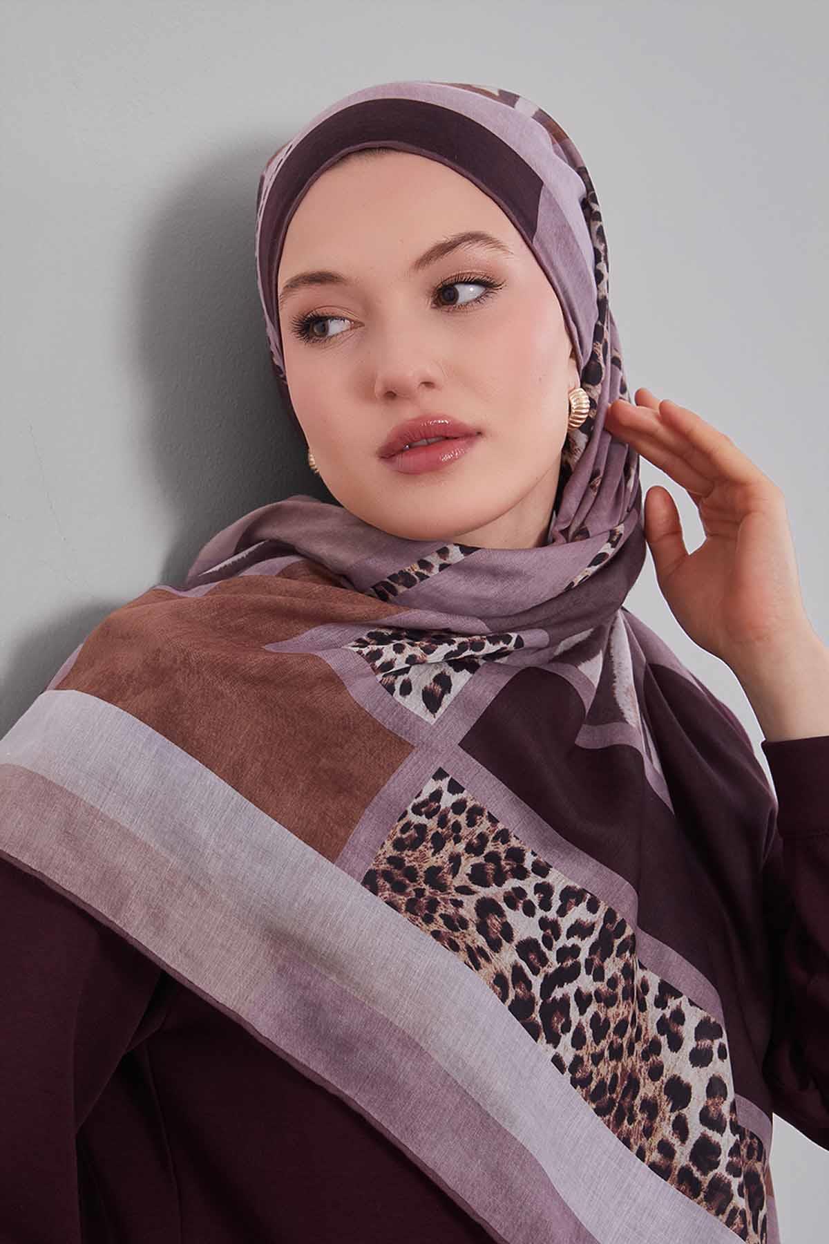 Fivescarf Gül Kenar Leopar Desenli Slik Coton Eşarp