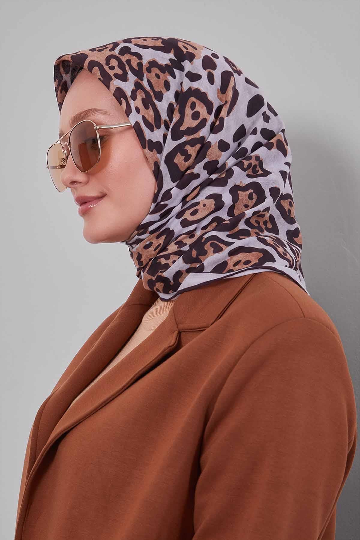 Fivescarf Gümüş Leopar Desen Silk Coton Eşarp