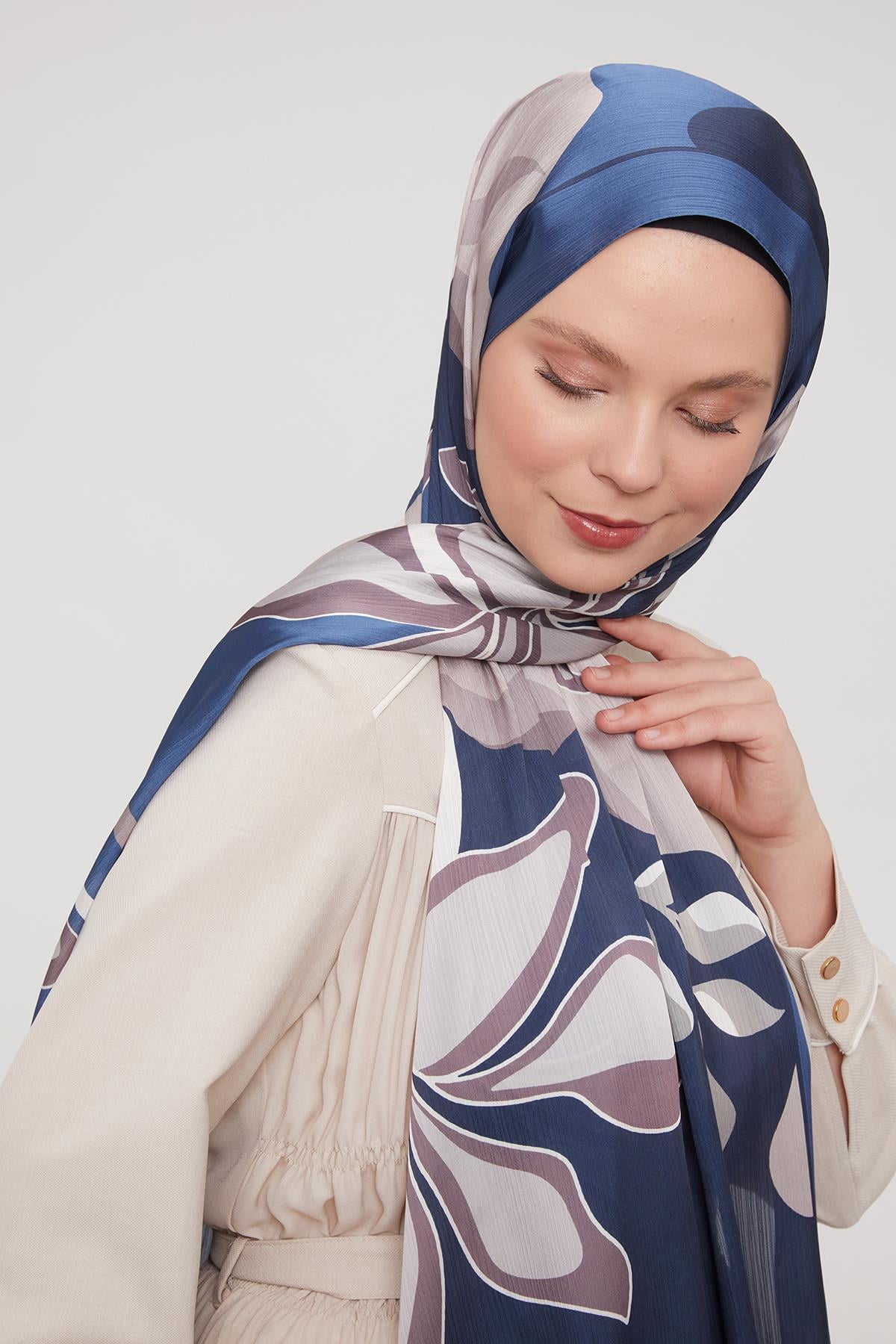 Fivescarf İndigo Soyut Çiçek Desen Brand Şal