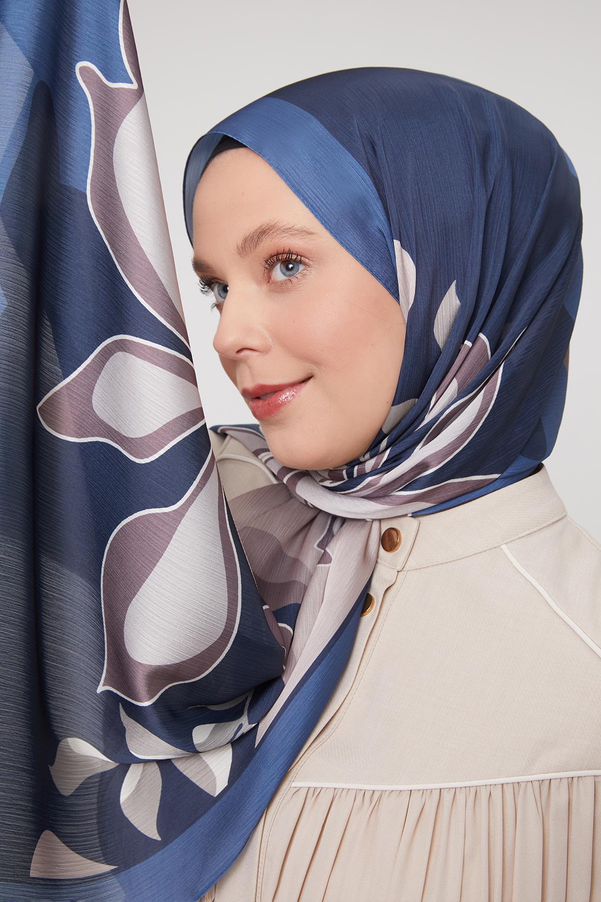Fivescarf İndigo Soyut Çiçek Desen Brand Şal