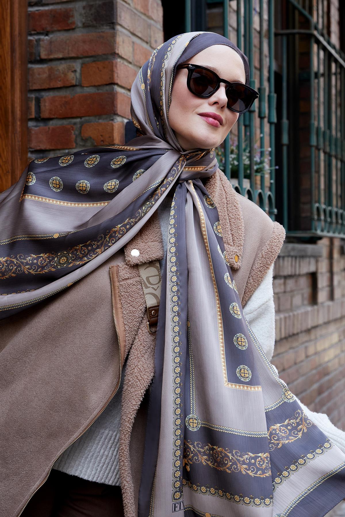 Fivescarf K.Vizon Varak İşlemeli Brand Şal