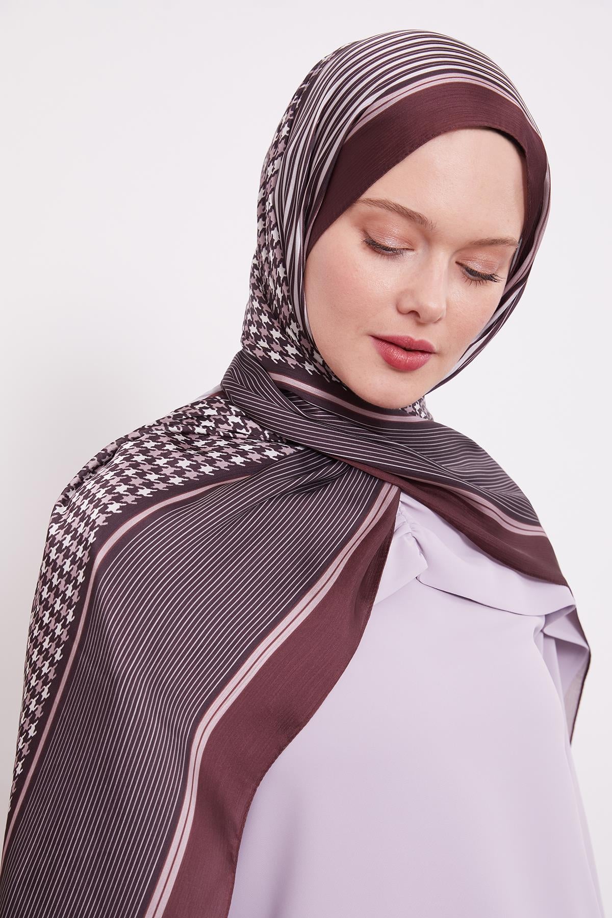 Fivescarf Kahve Kazayağı Desen Brand Şal