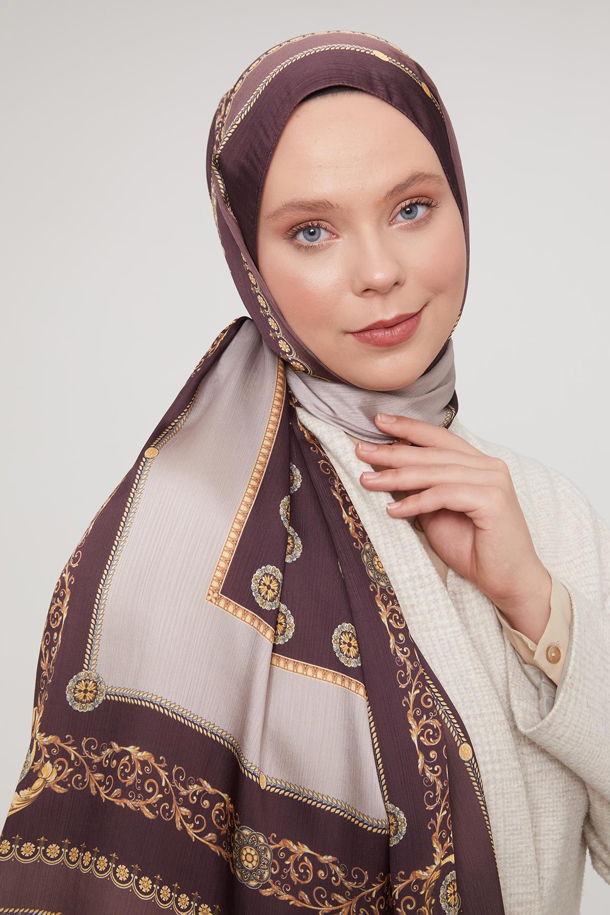 Fivescarf Kahve Varak İşlemeli Brand Şal