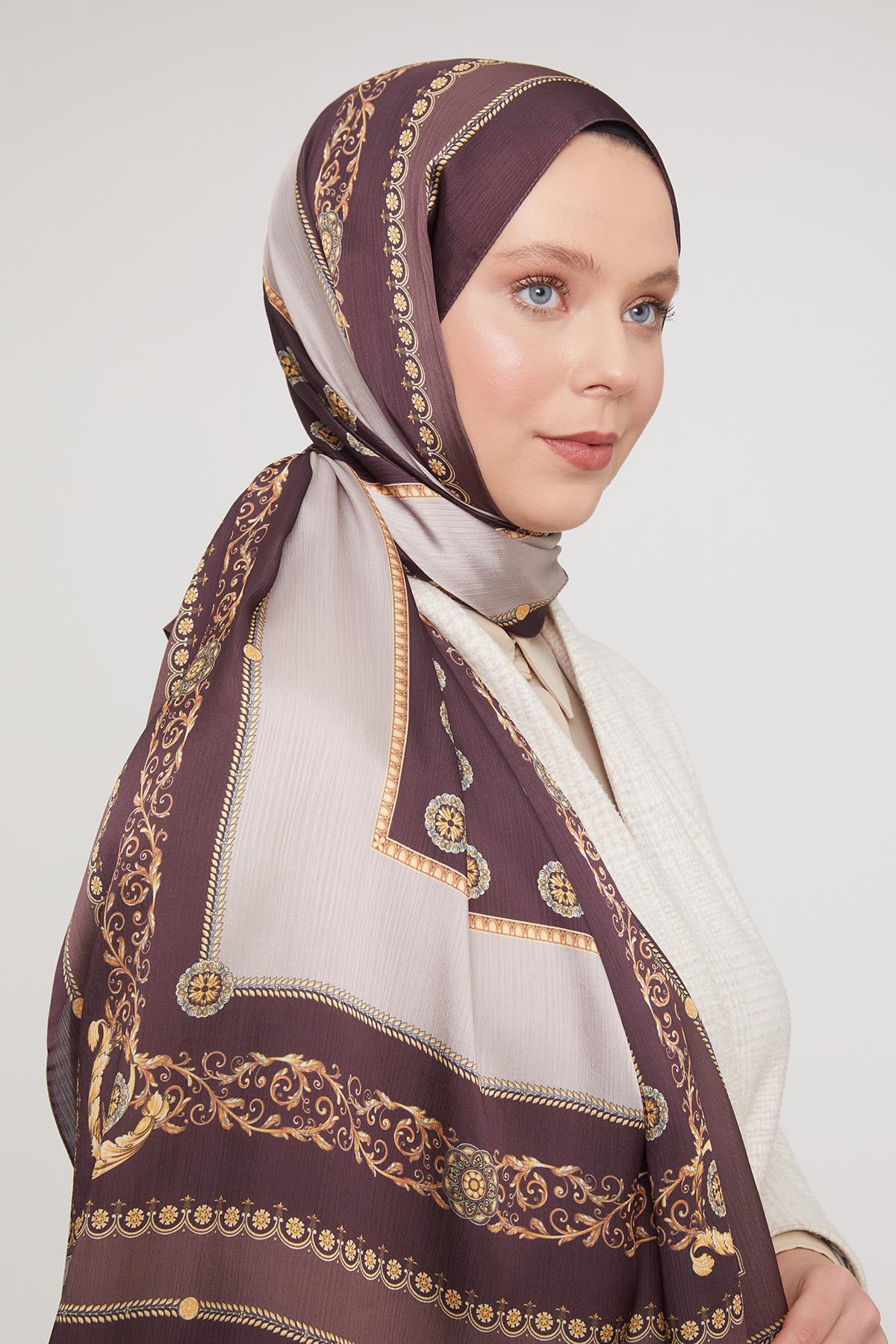 Fivescarf Kahve Varak İşlemeli Brand Şal