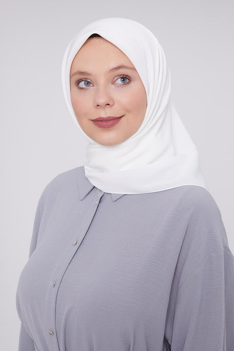 Fivescarf Kırık Beyaz Medine İpeği Eşarp