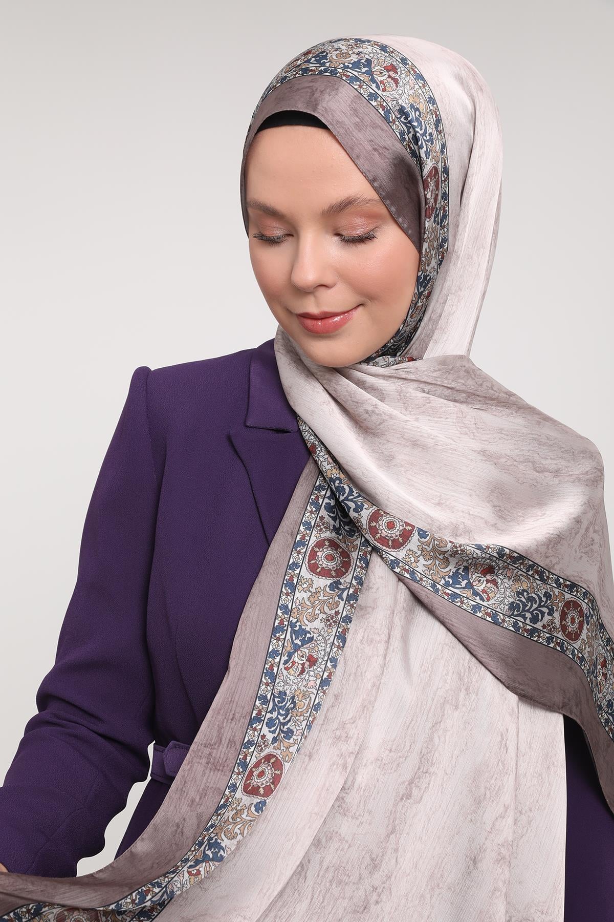 Fivescarf Kum Şeritli Etnik Desen Brand Şal