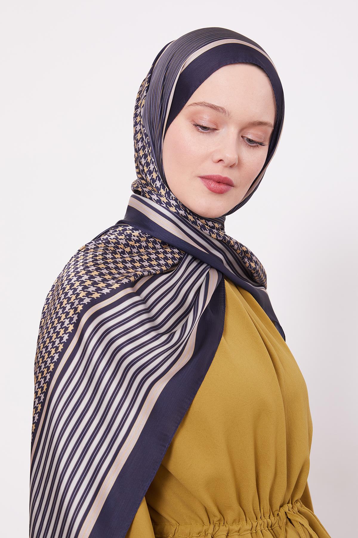 Fivescarf Laci-Bej Kazayağı Desen Brand Şal