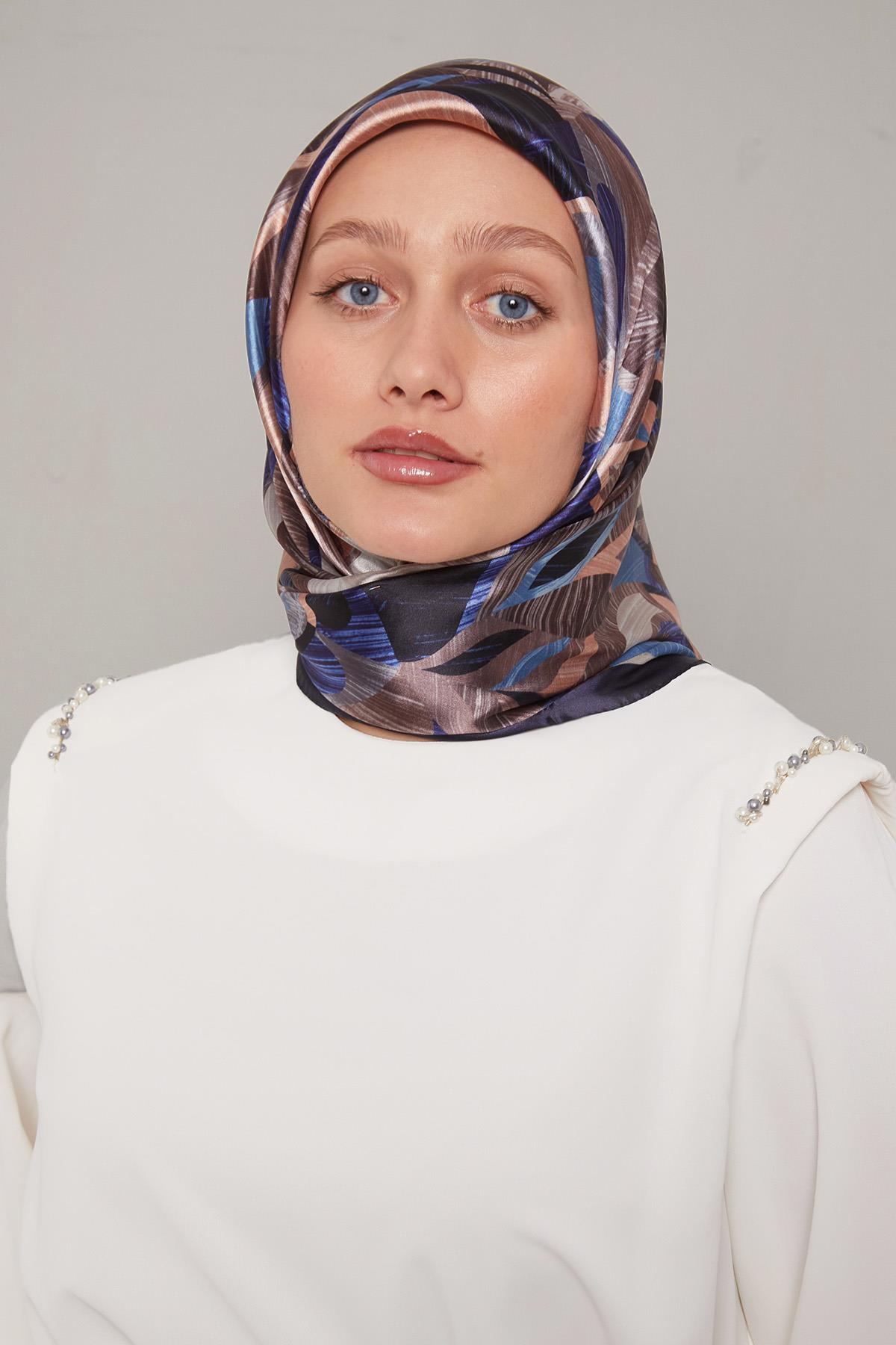 Fivescarf Lacivert Çiçek Desen Kristal Eşarp