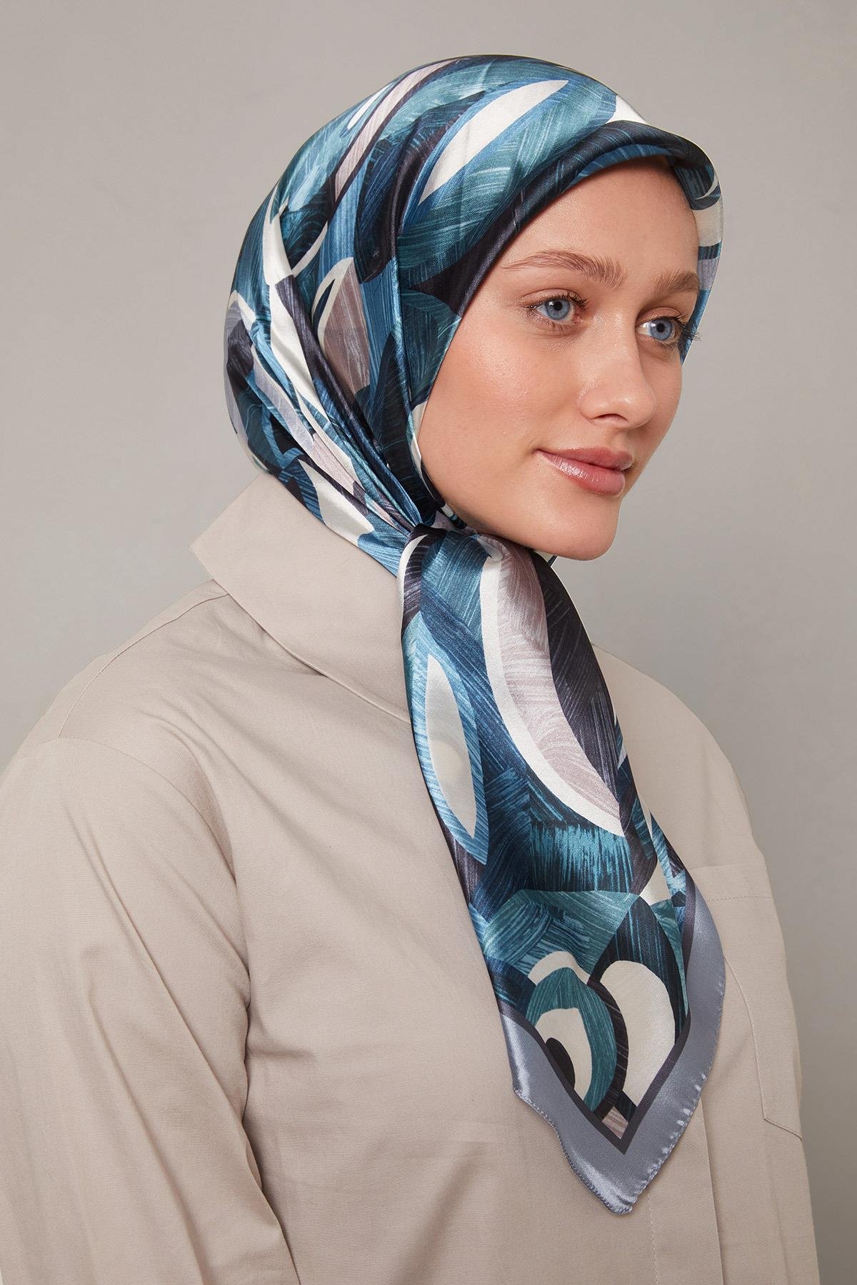 Fivescarf Mavi Çiçek Desen Kristal Eşarp