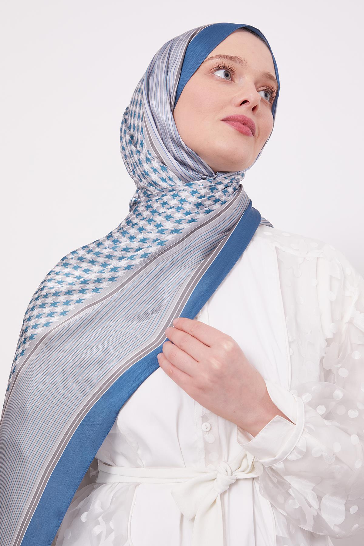 Fivescarf Mavi Kazayağı Desen Brand Şal