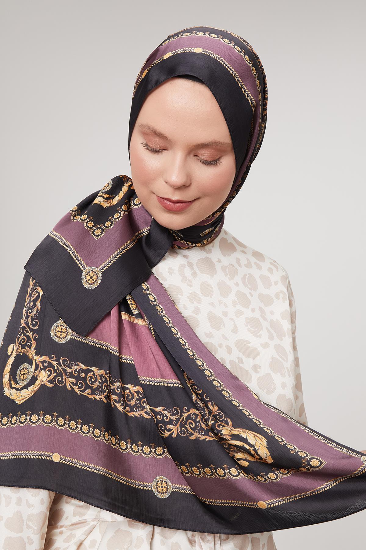 Fivescarf Menekşe Varak İşlemeli Brand Şal