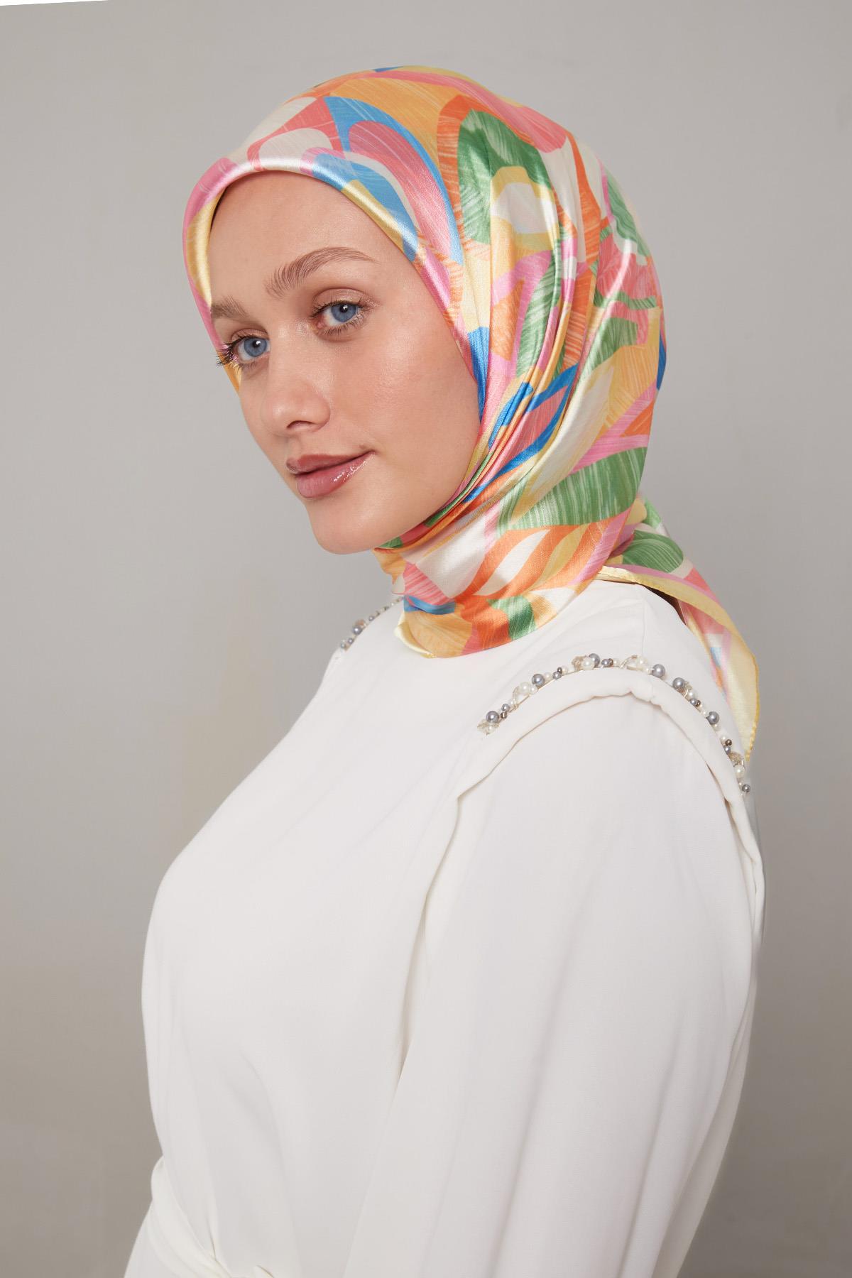 Fivescarf Sarı Çiçek Desen Kristal Eşarp