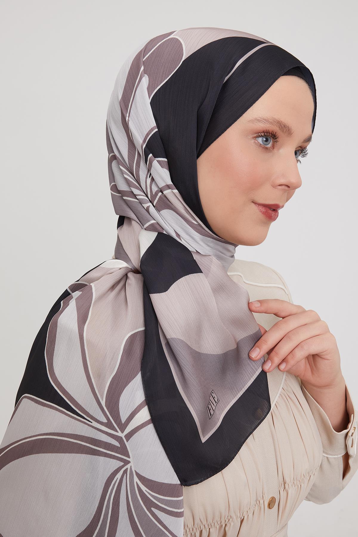 Fivescarf Siyah-Bej Soyut Çiçek Desen Brand Şal
