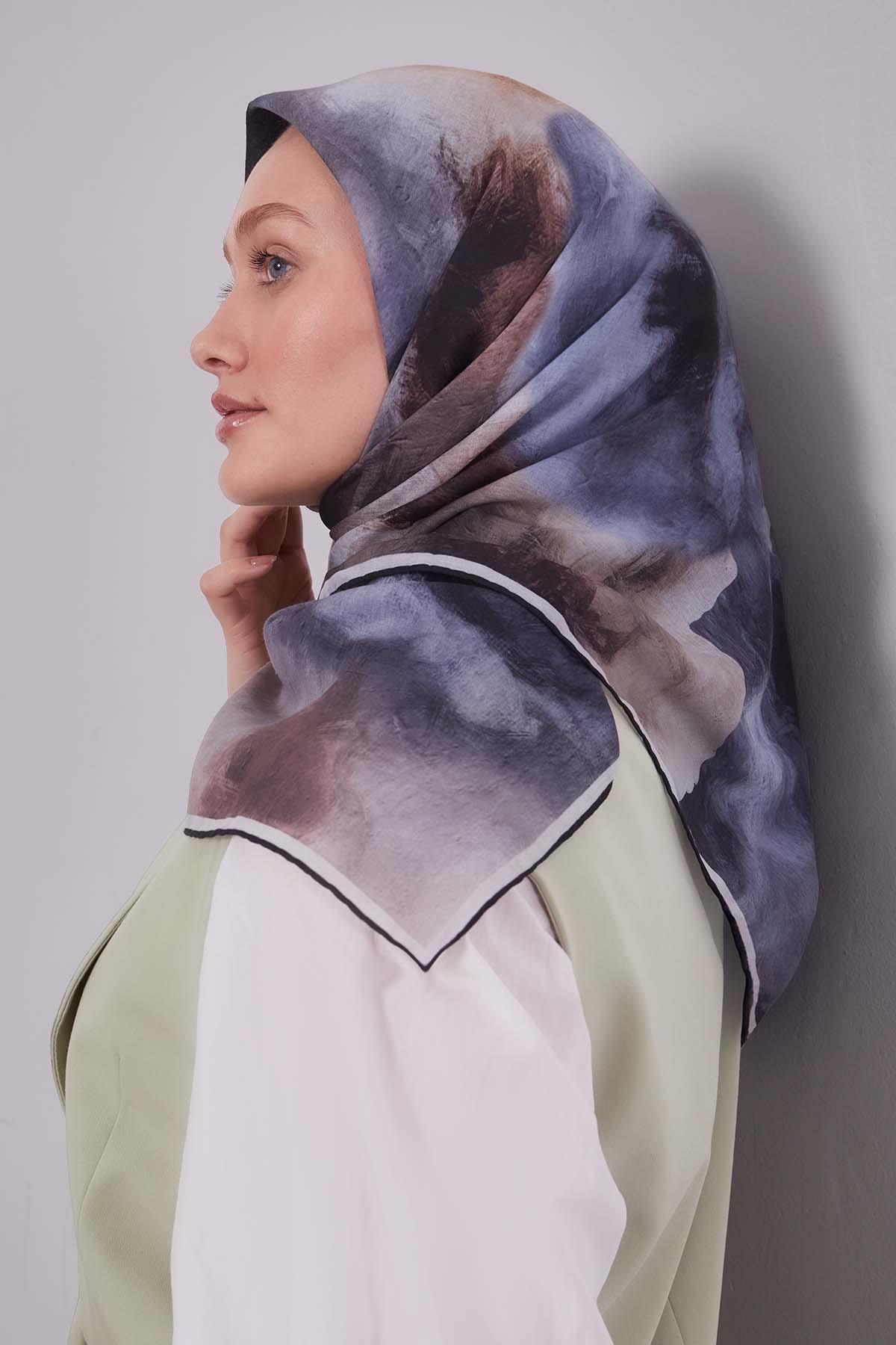 Fivescarf Siyah-Ekru Lotus Çiçeği Silk Coton Eşarp