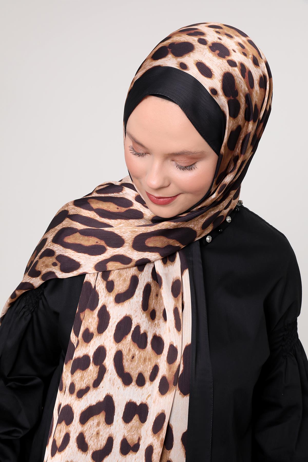 Fivescarf Siyah-Gold Leopar Desen Brand Şal