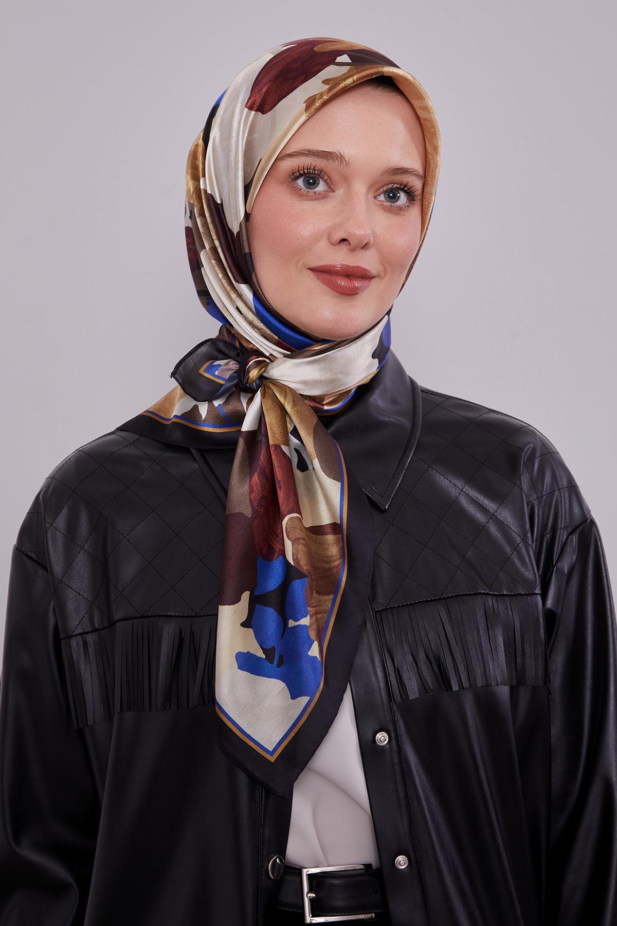 Fivescarf Siyah Gül Desen Kristal Eşarp