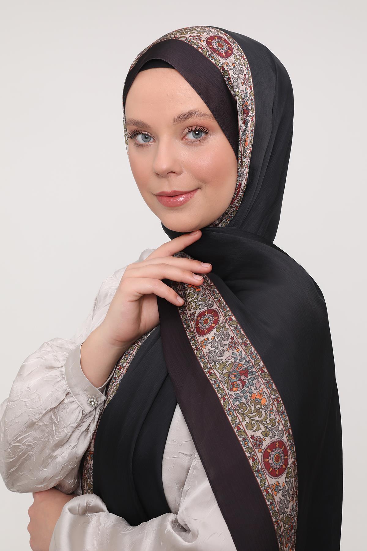 Fivescarf Siyah-Kahve Şeritli Etnik Desen Brand Şal