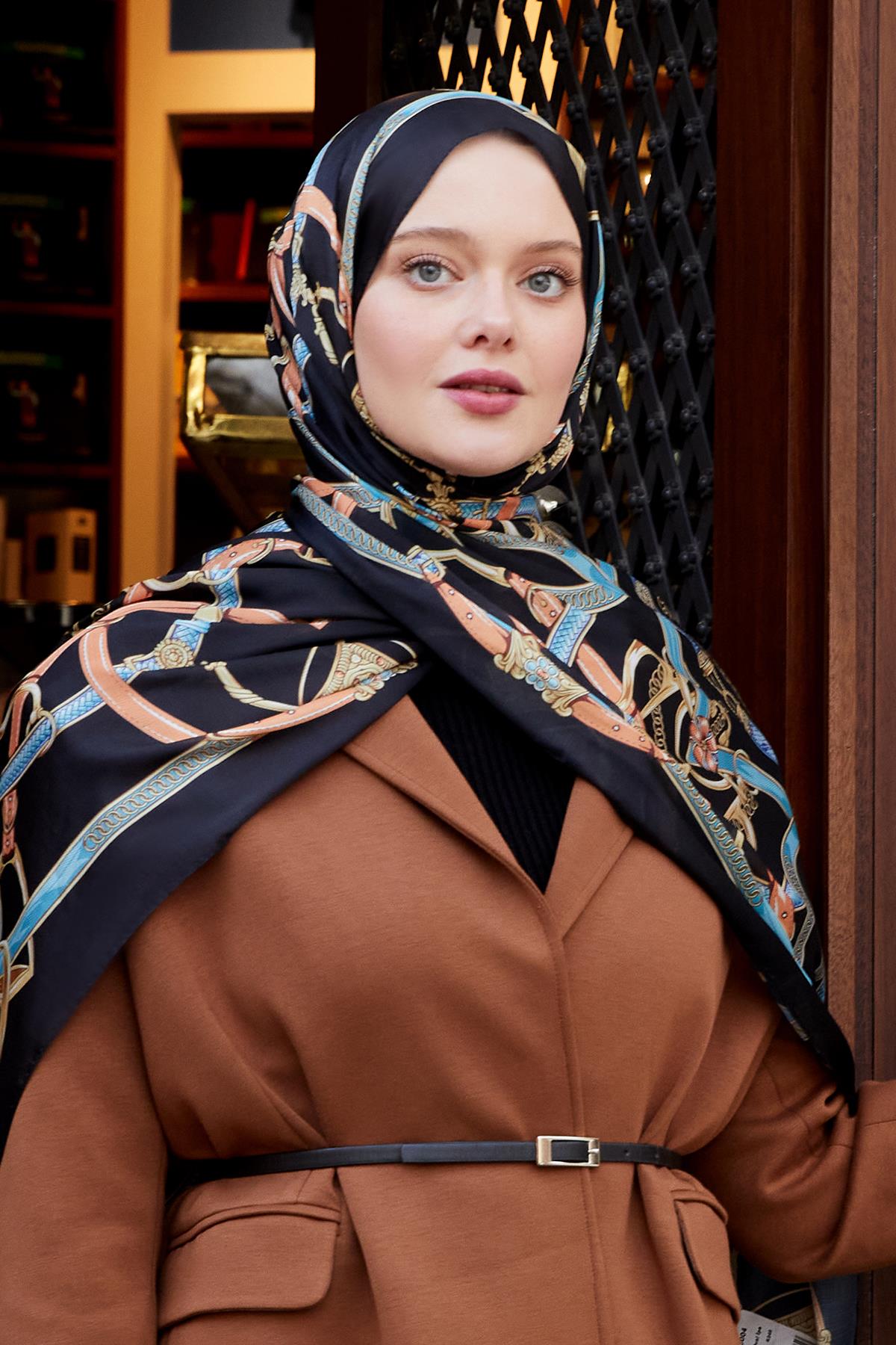 Fivescarf Siyah-Mavi Kemer Desen Vual İpek Şal