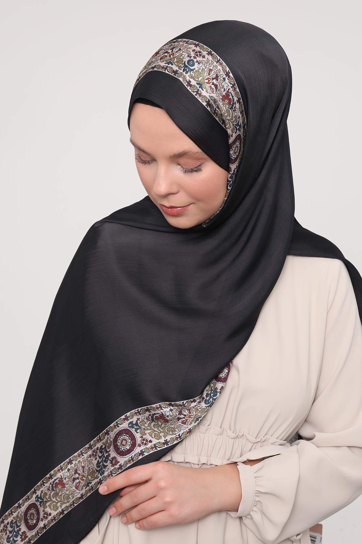Fivescarf Siyah Şeritli Etnik Desen Brand Şal