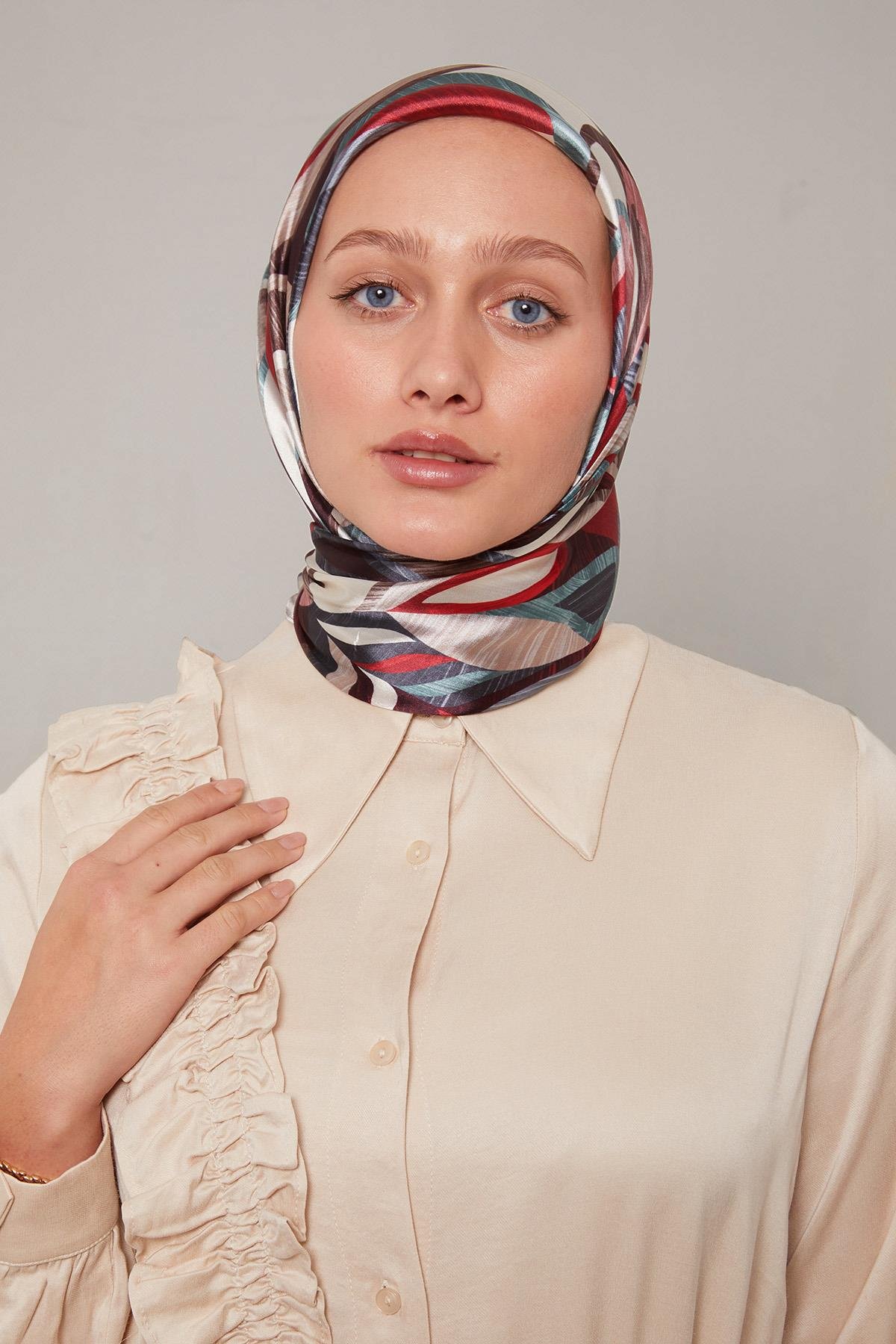 Fivescarf Sütlü Kahve Çiçek Desen Kristal Eşarp