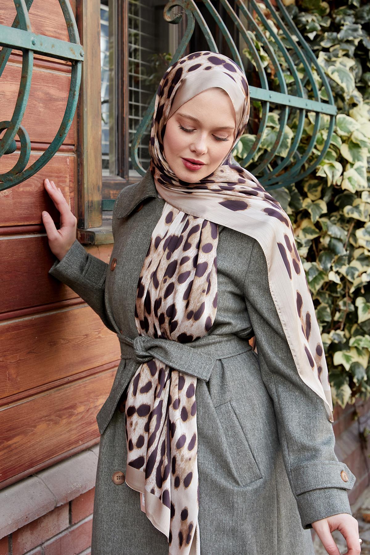 Fivescarf Sütlü Kahve Leopar Desen Brand Şal