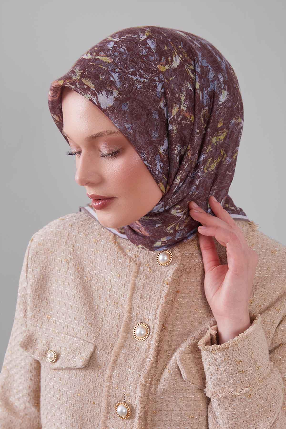 Fivescarf Sütlü Kahve Retro Çiçek Desen Silk Coton Eşarp