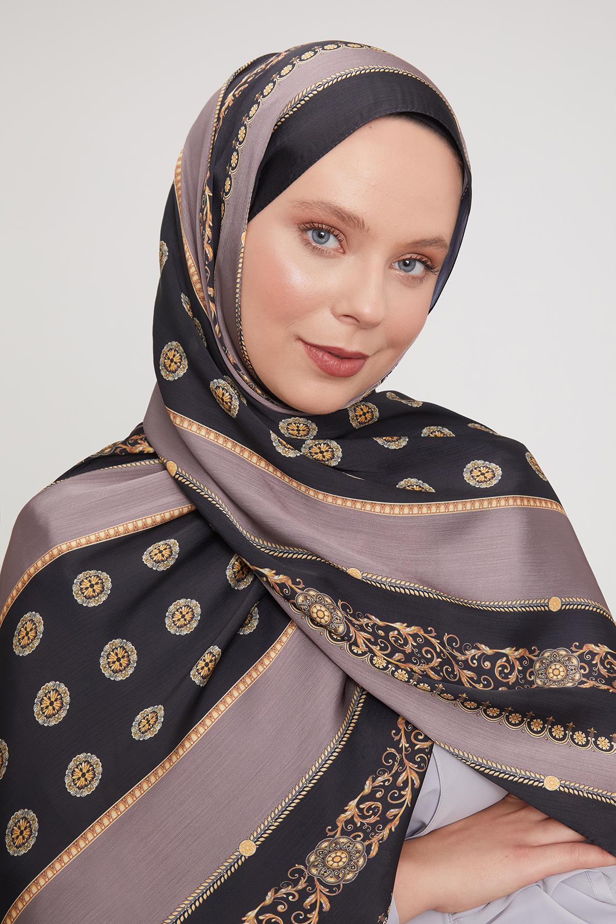 Fivescarf Taş Varak İşlemeli Brand Şal