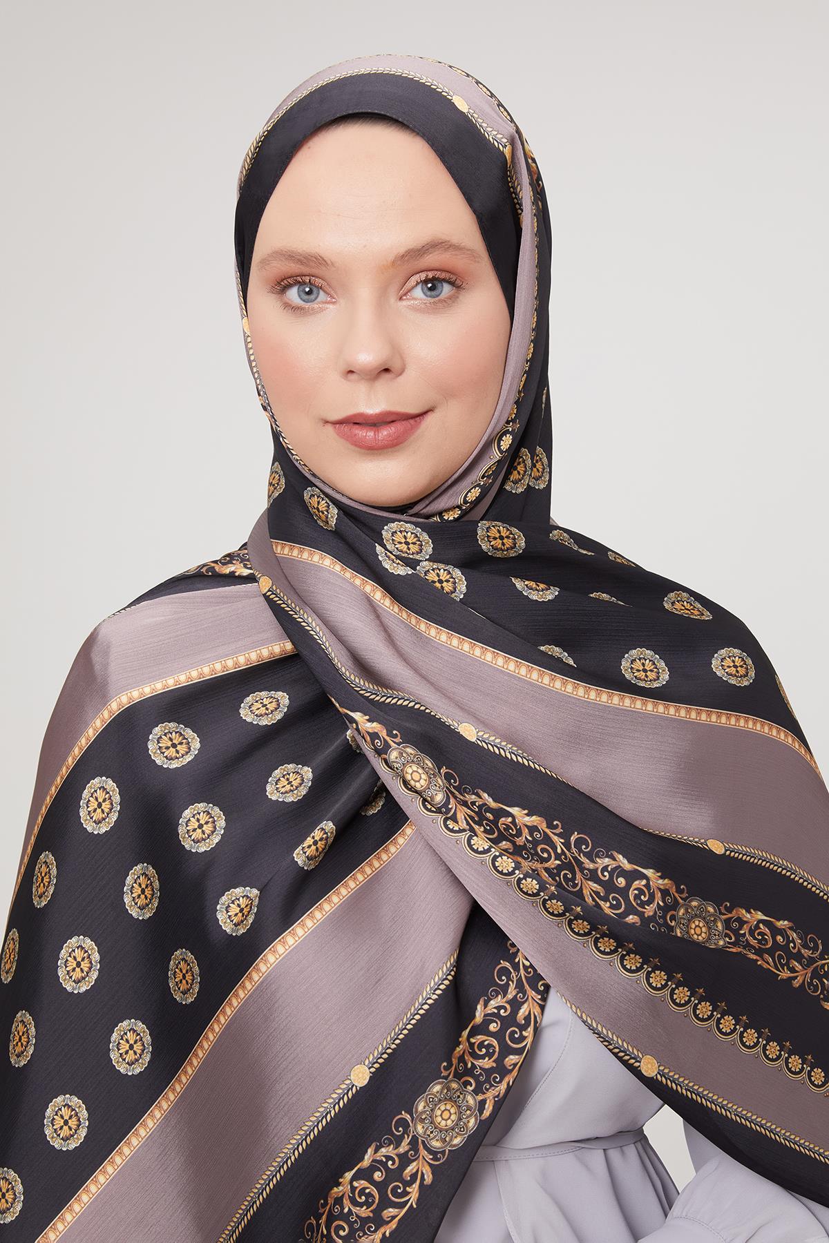 Fivescarf Taş Varak İşlemeli Brand Şal