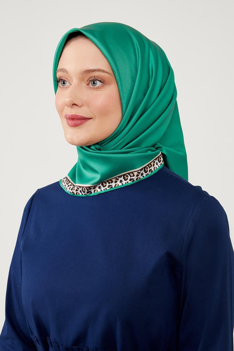 Fivescarf Yeşil Twill Digital Eşarp