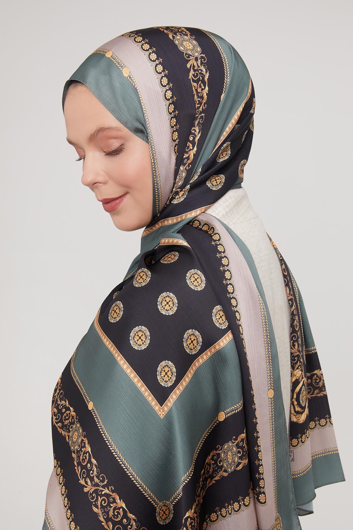 Fivescarf Yeşil Varak İşlemeli Brand Şal