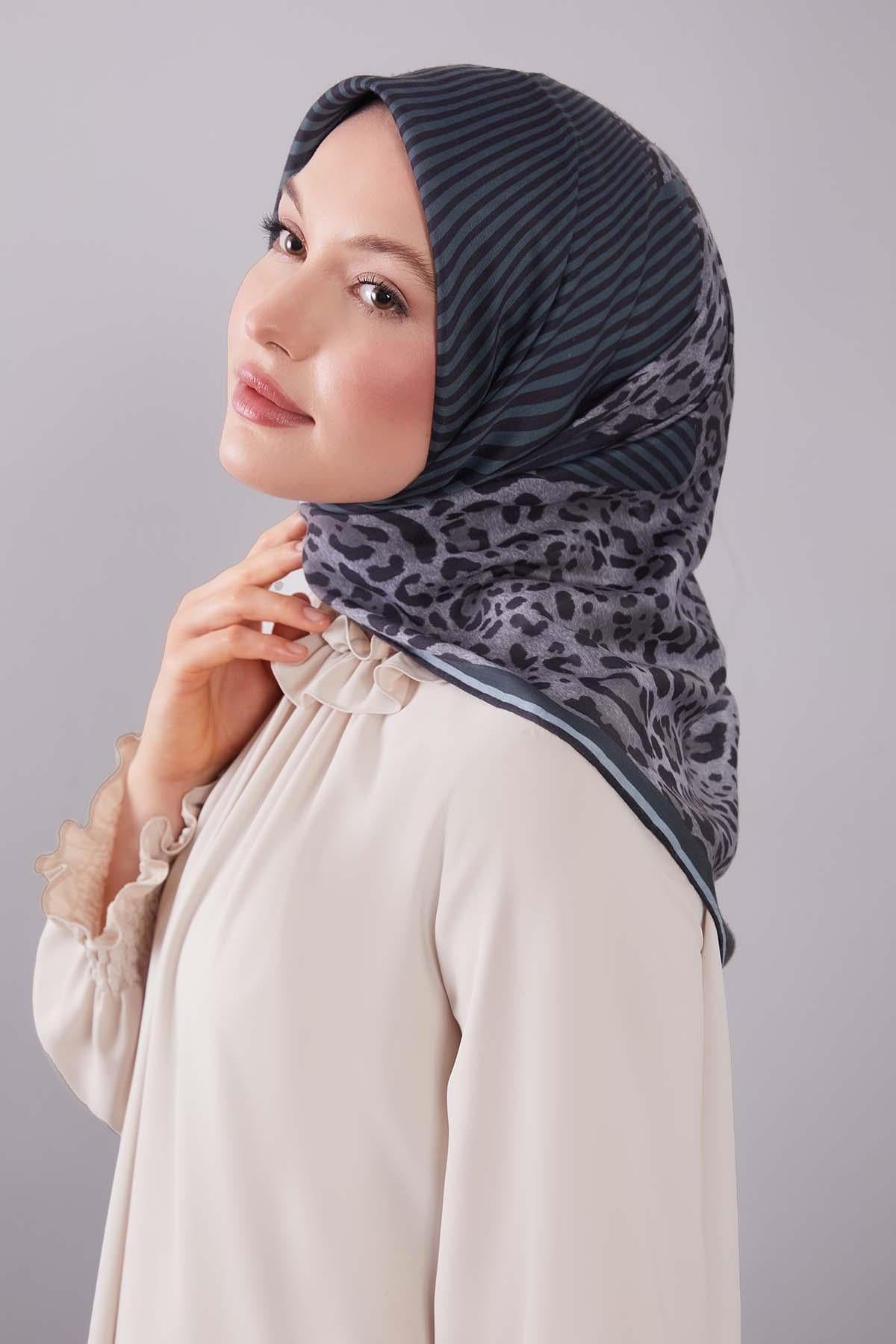 Fivescarf Zümrüt Leopar Desen Silk Coton Eşarp