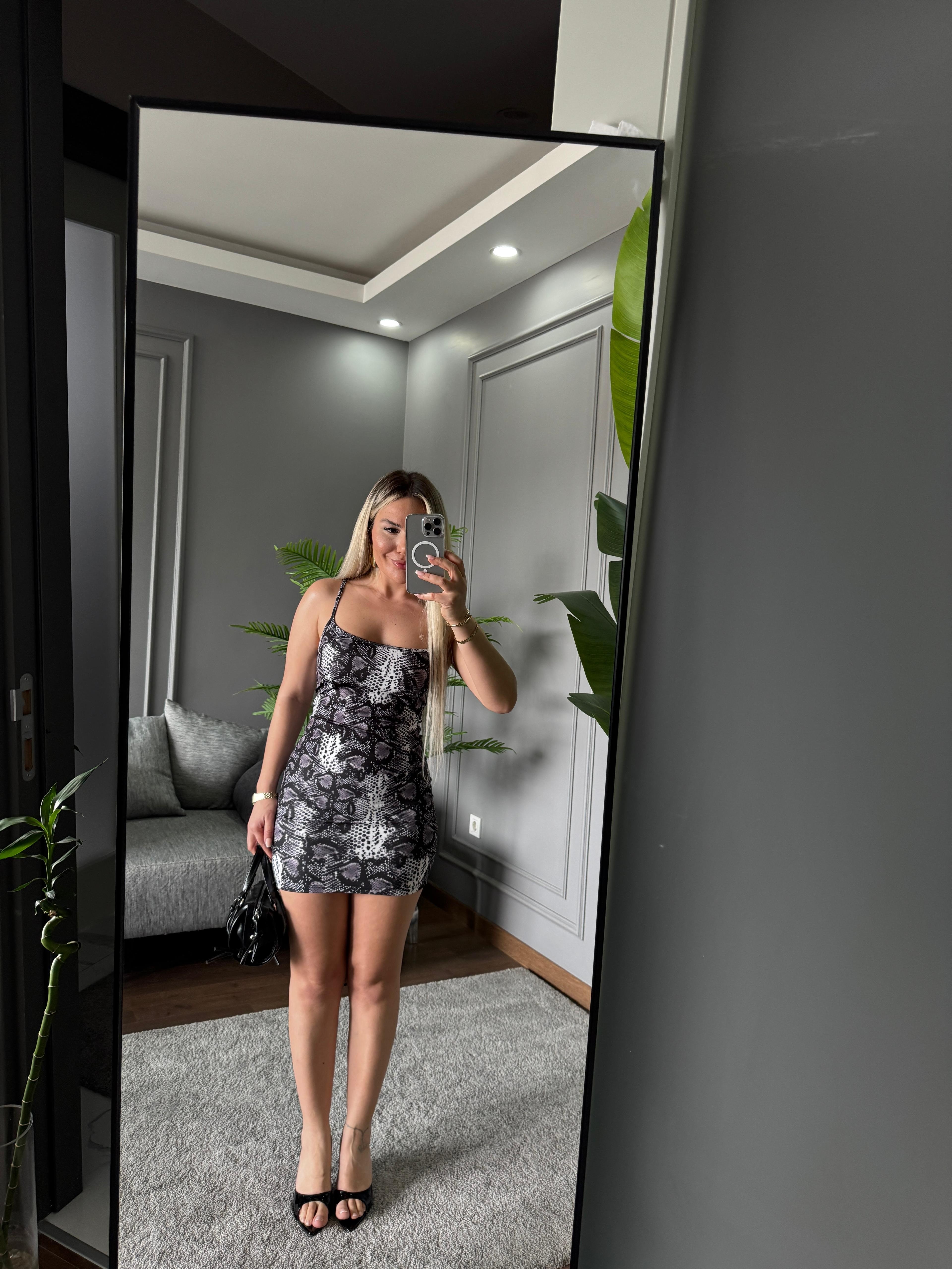 ASKILI MİNİ ELBİSE