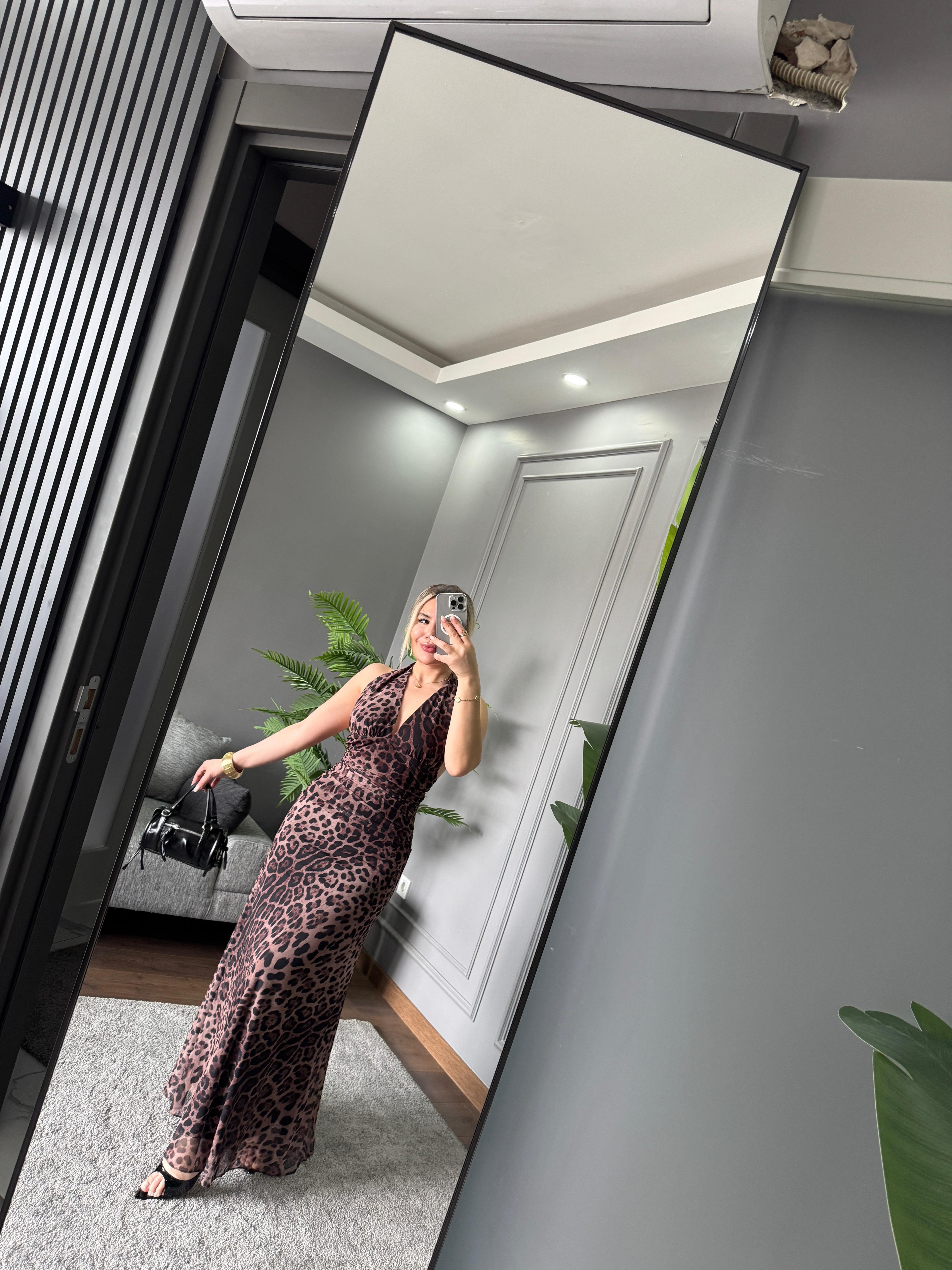 ASTARLI ESNEK ELBİSE 