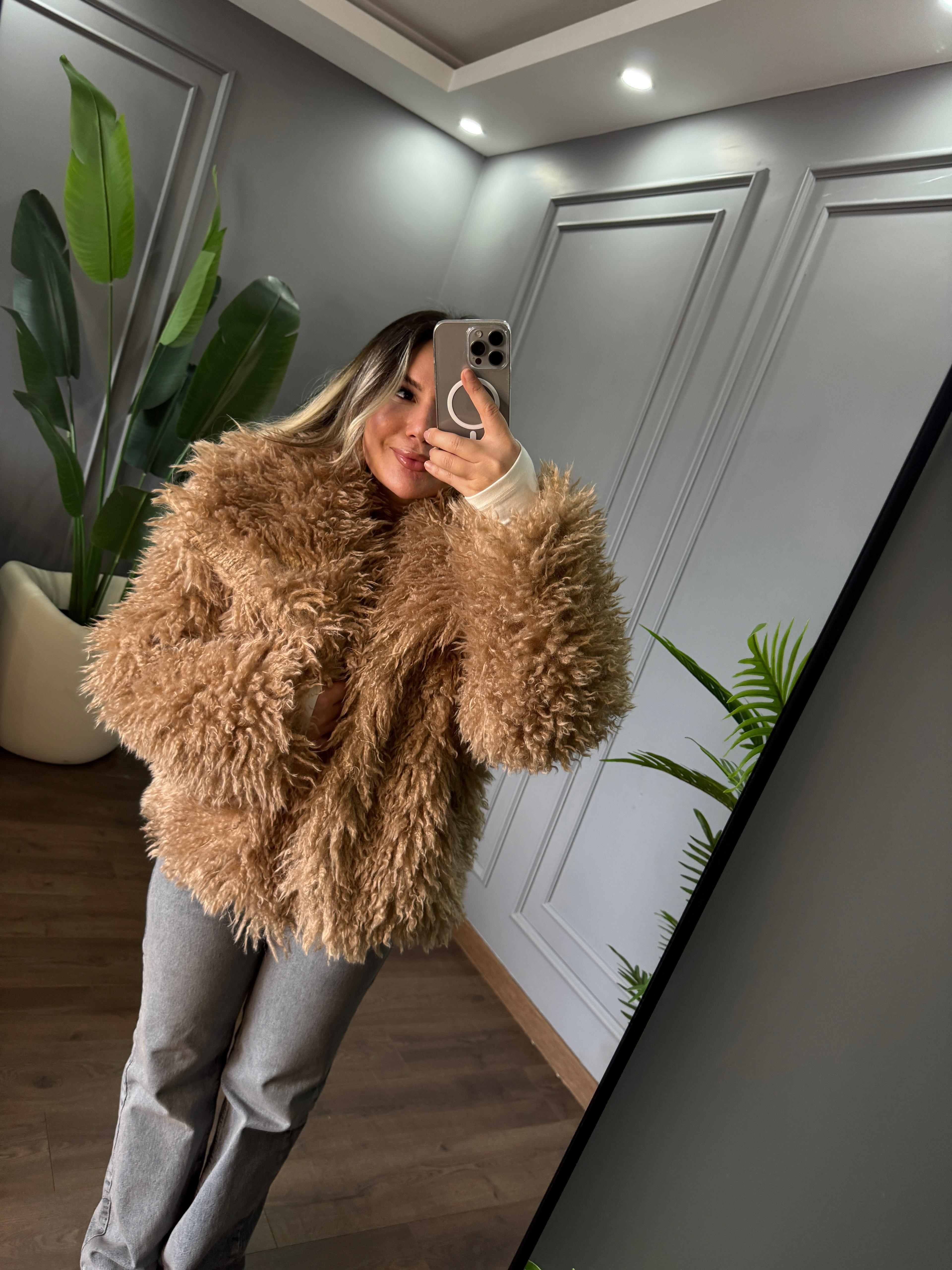 ASTARLI KIRÇILLI KÜRK 