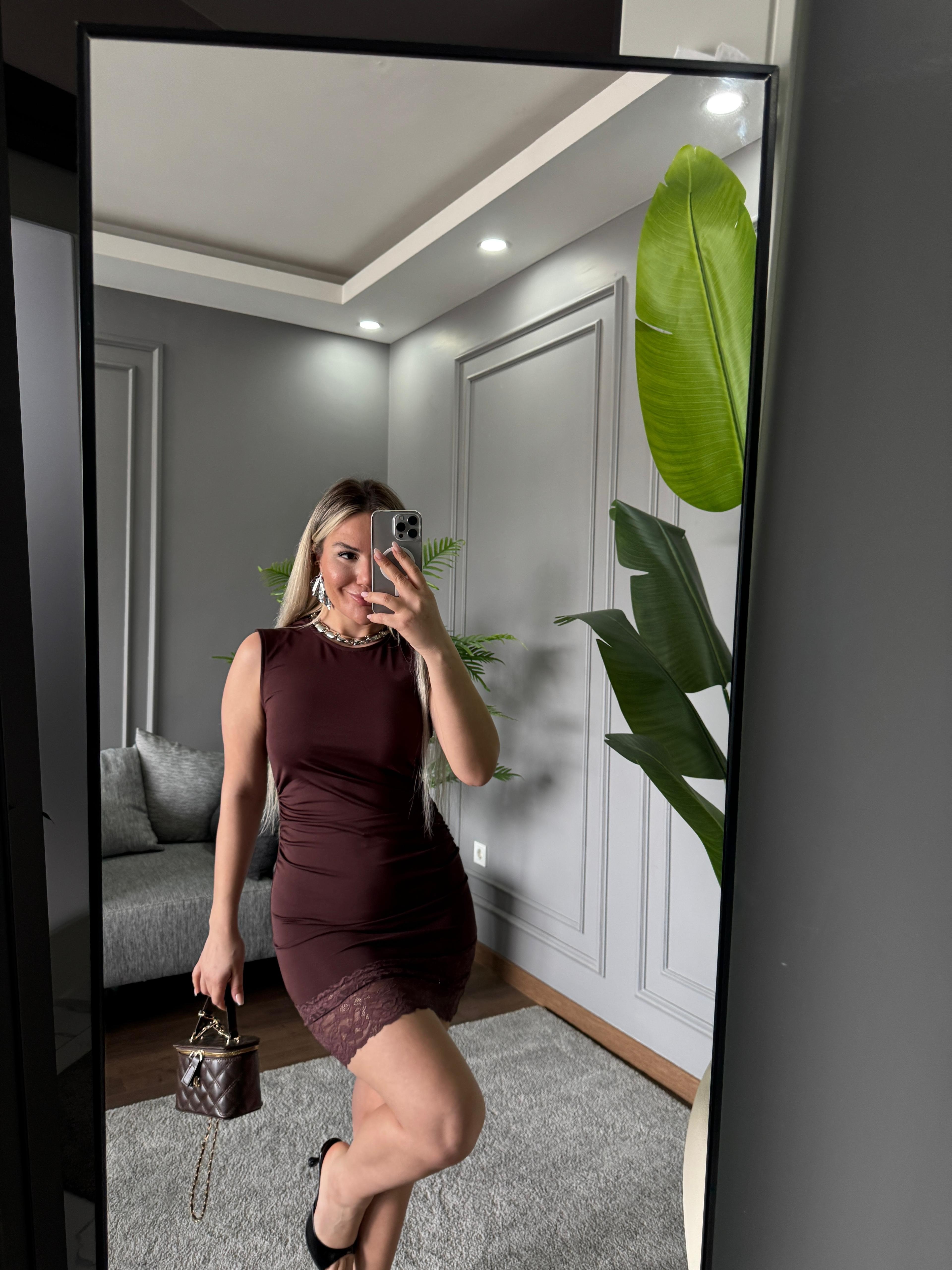 DANTEL DETAY MİNİ ELBİSE 