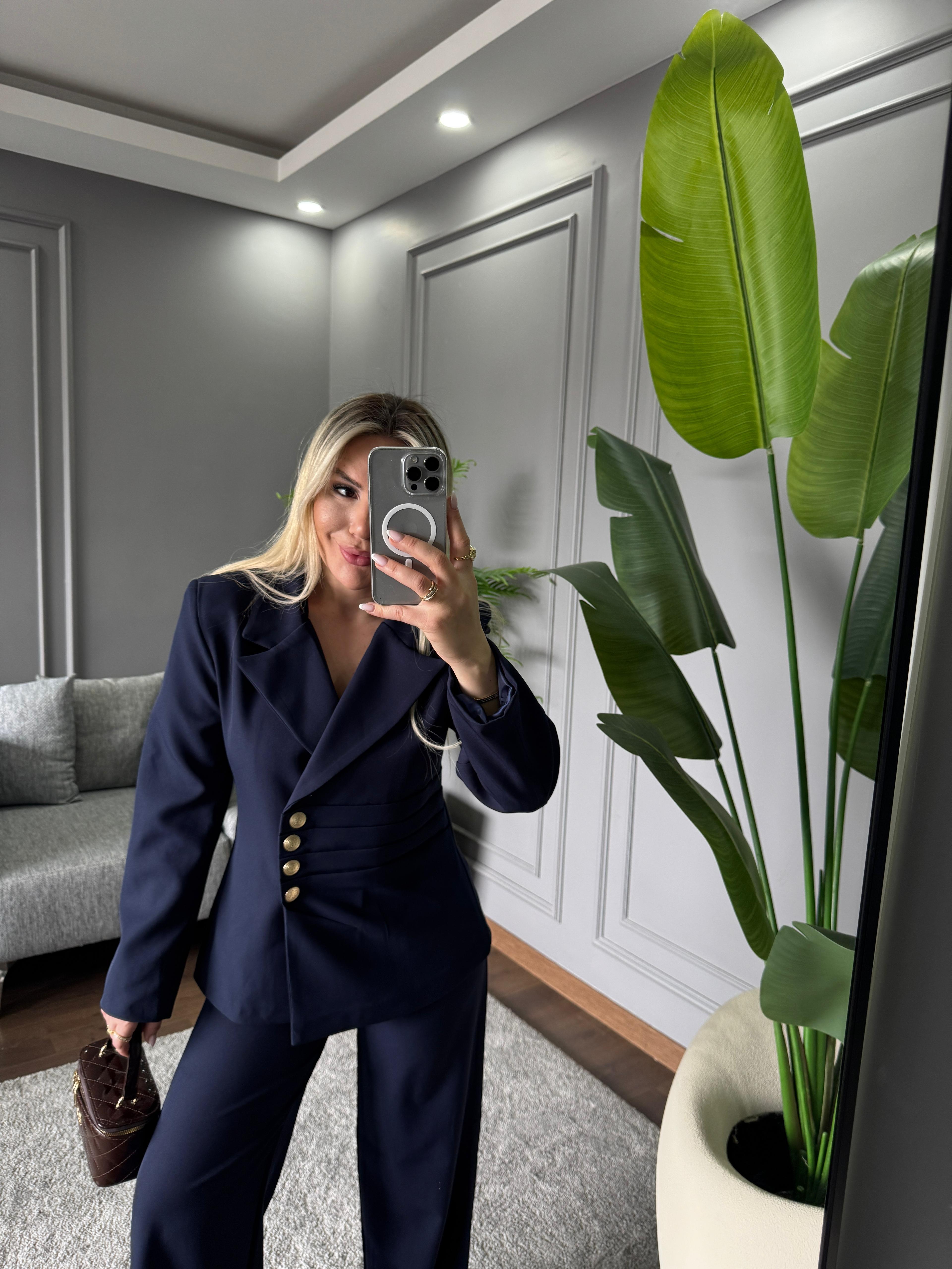 DÜĞME DETAY BLAZER TAKIM 