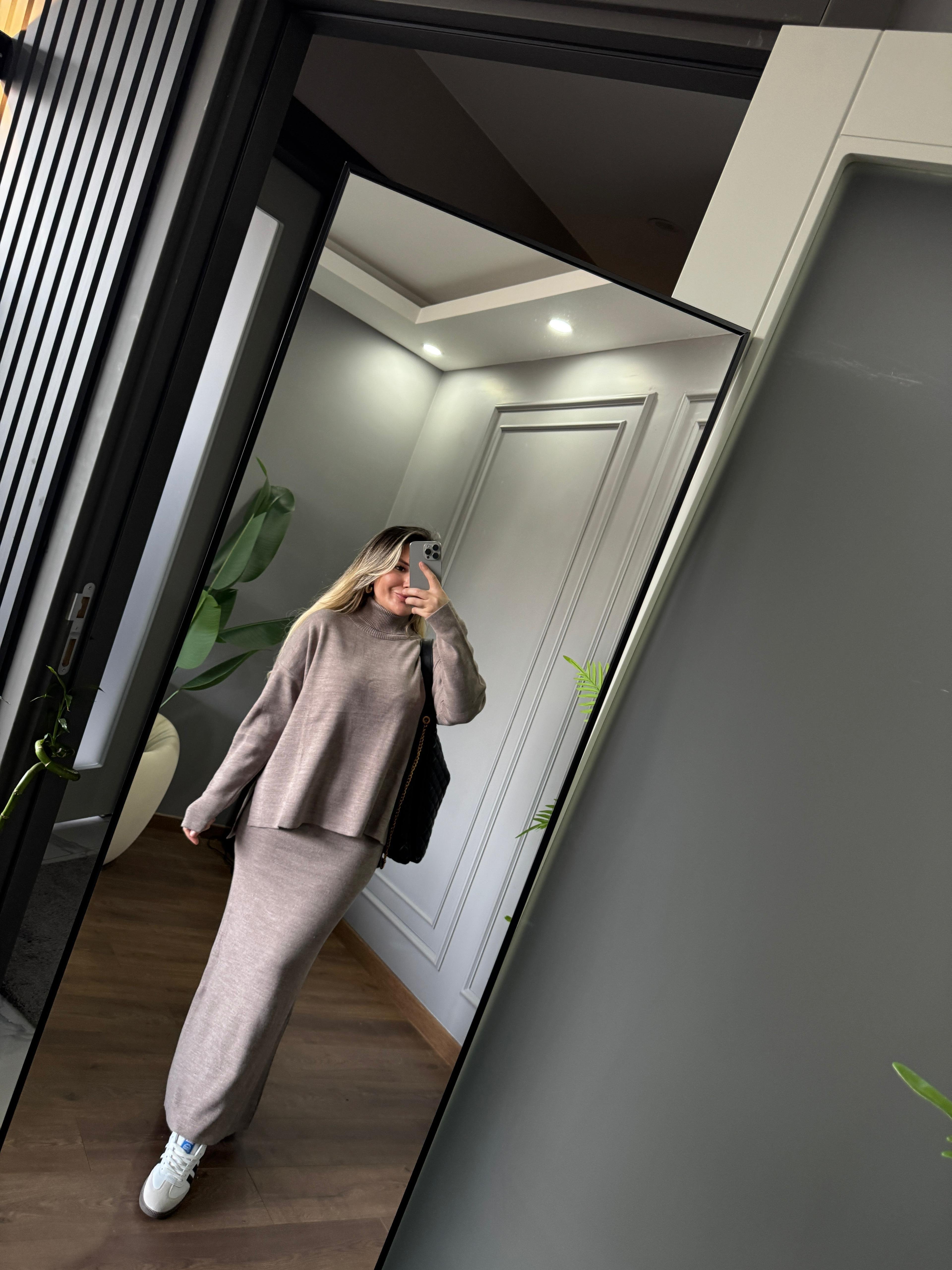 ETEKLİ ŞIK TRİKO TAKIM
