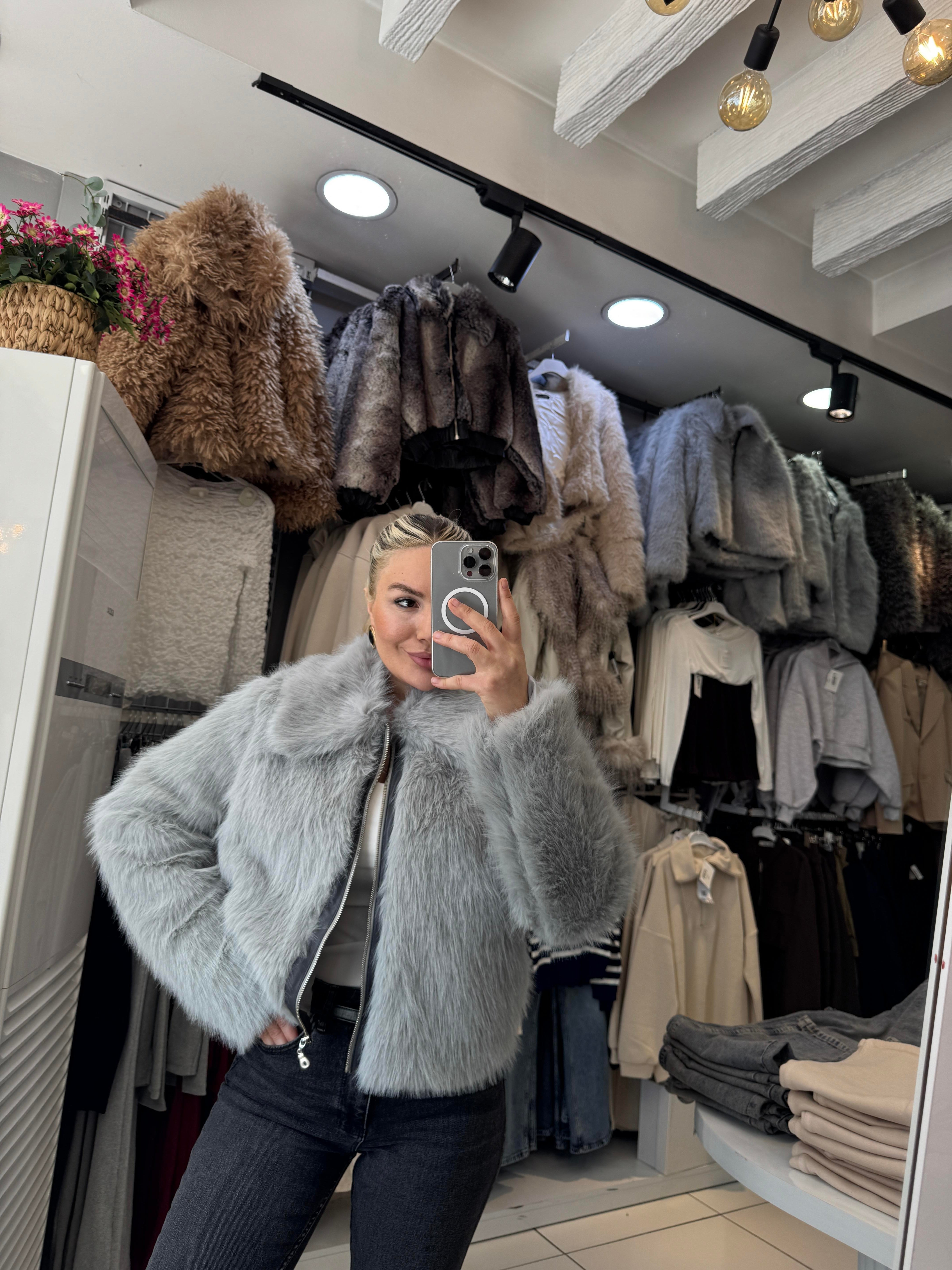 FERMUARLI  YAKA DETAY KÜRK