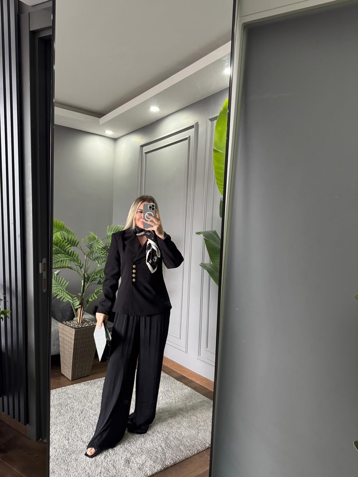 GOLD DÜĞME DETAY BLAZER