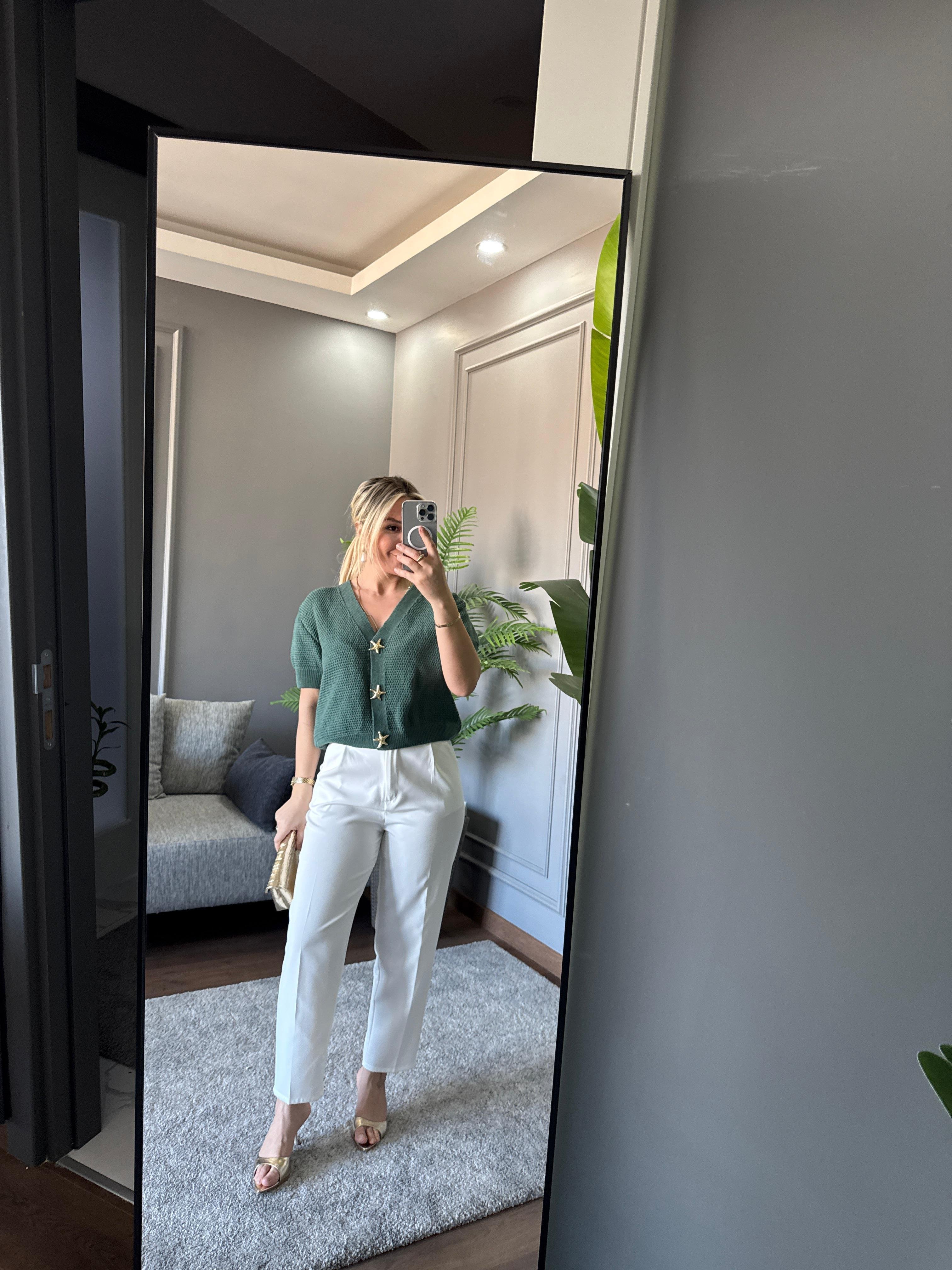 GOLD DÜĞMELİ TRİKO HIRKA 