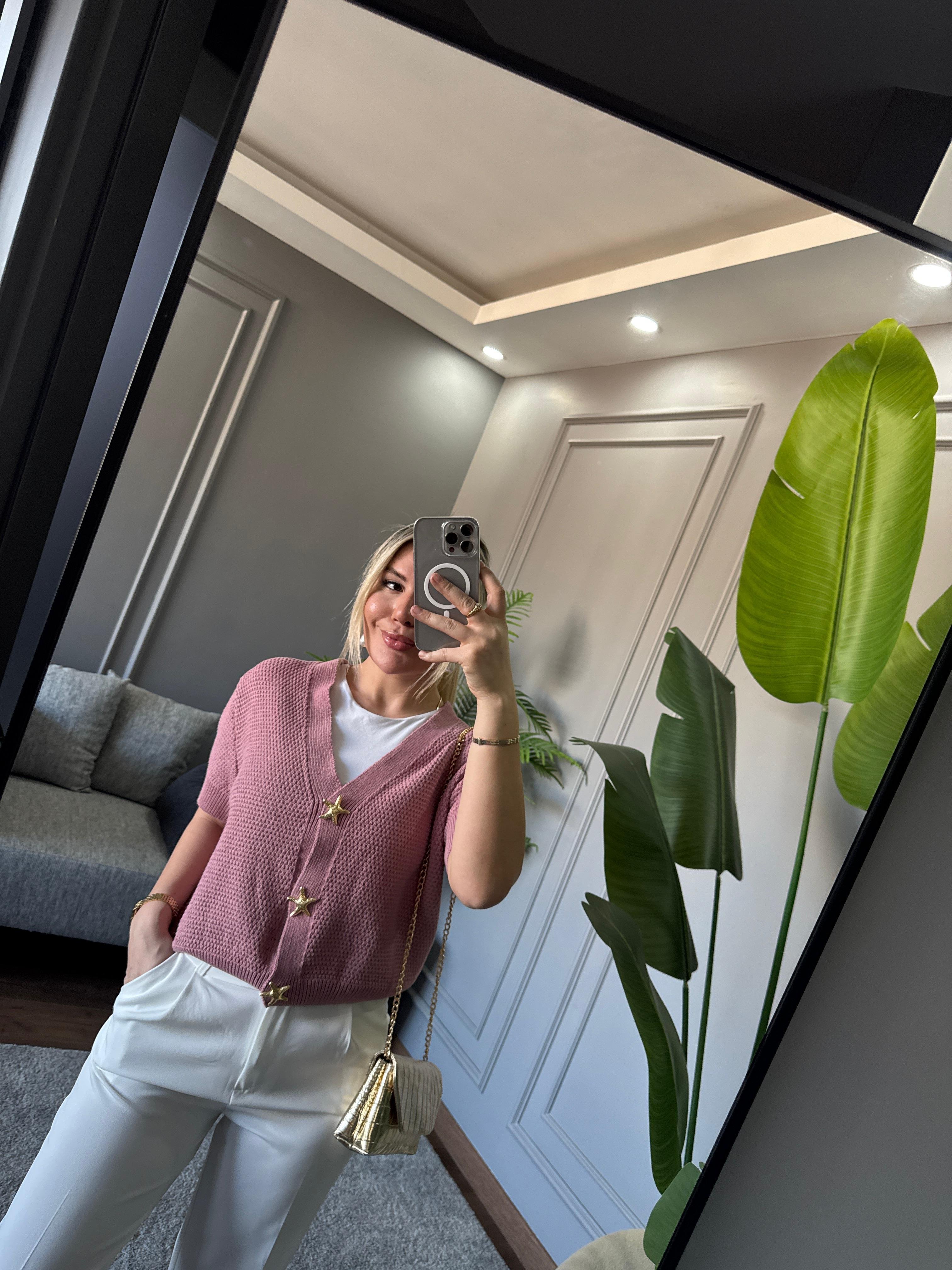 GOLD DUĞMELİ TRİKO HIRKA