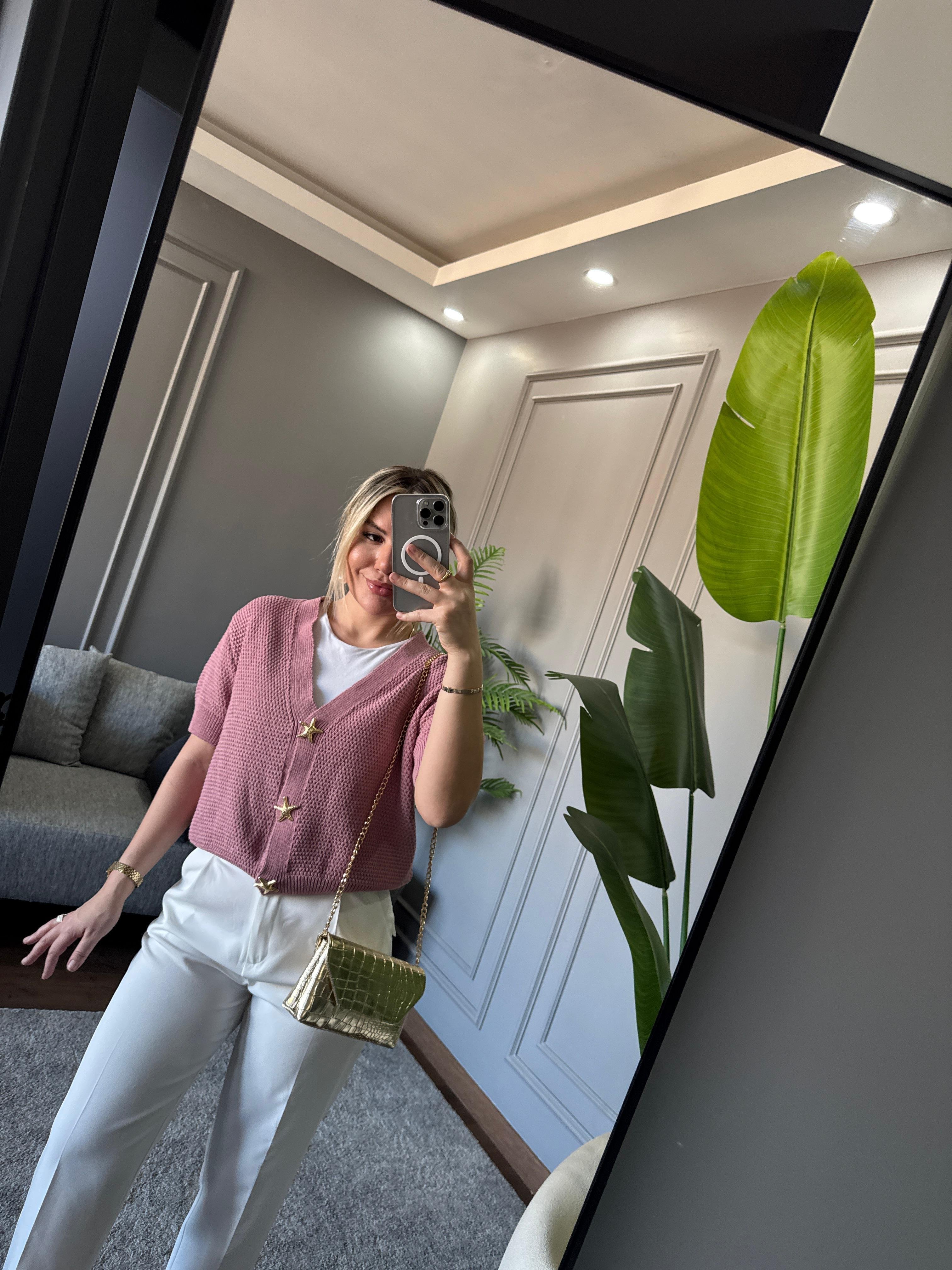 GOLD DUĞMELİ TRİKO HIRKA