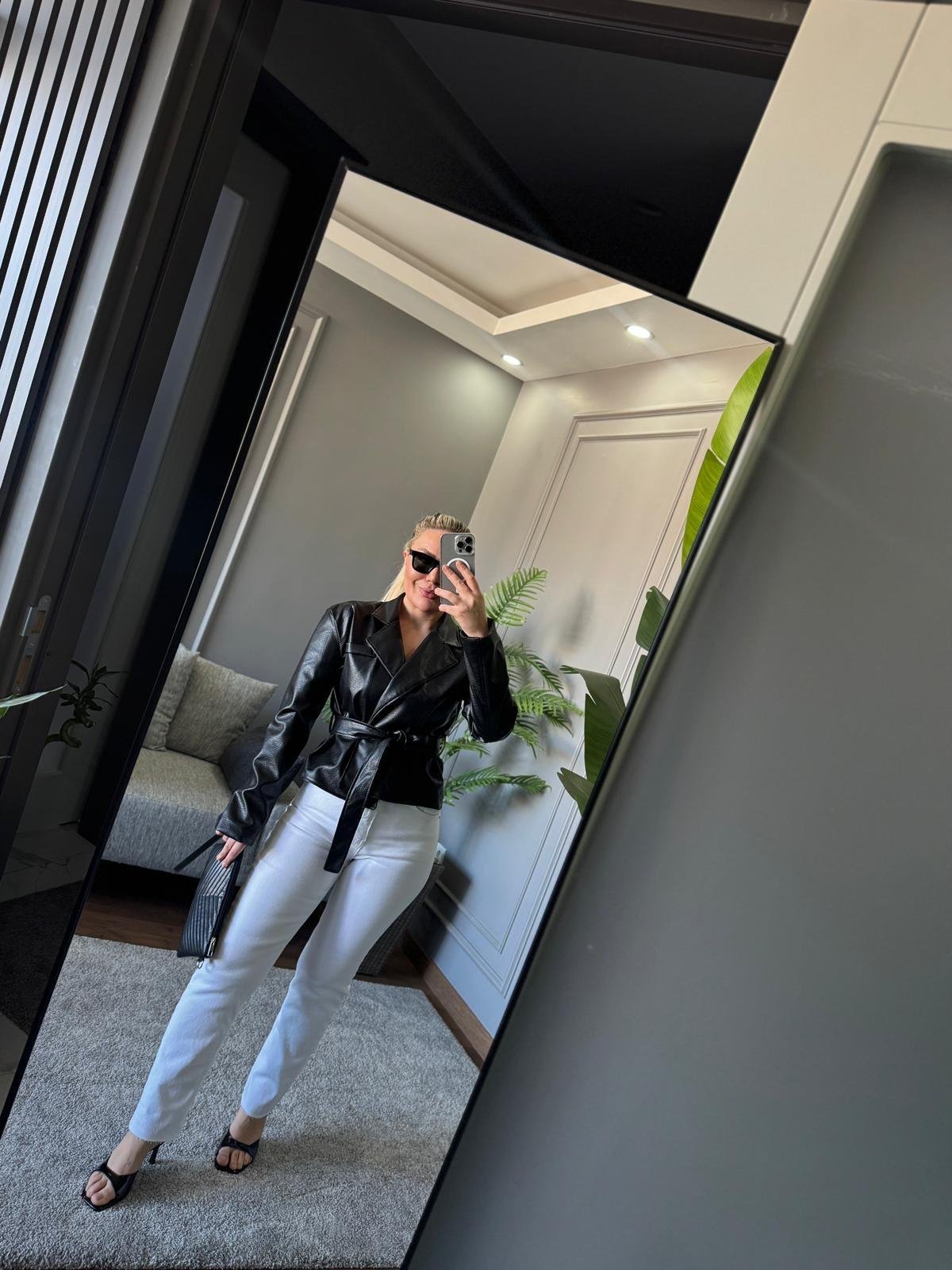 KEMERLİ DERİ CEKET