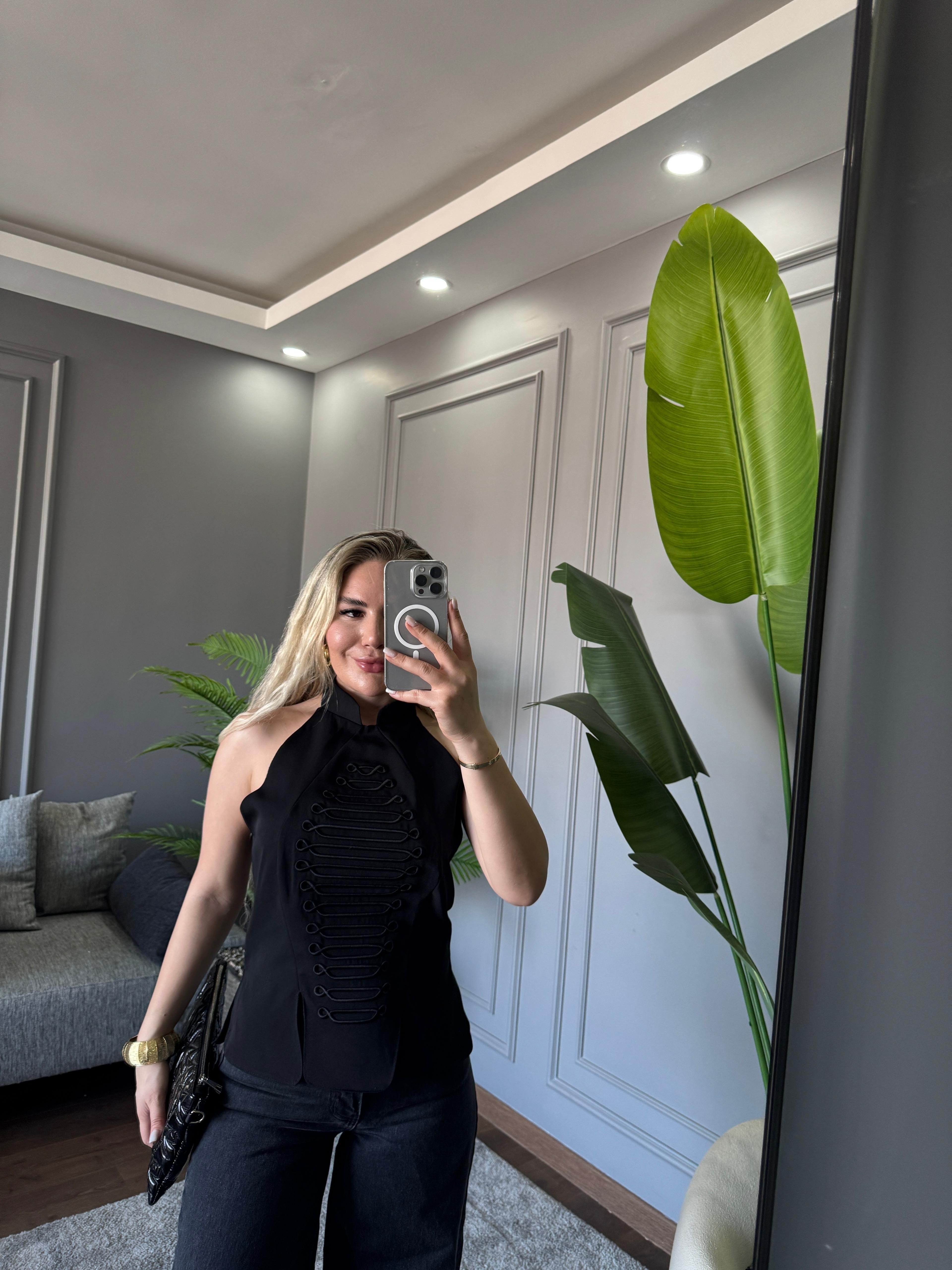 NAKIŞLI ASTARLI BLUZ 