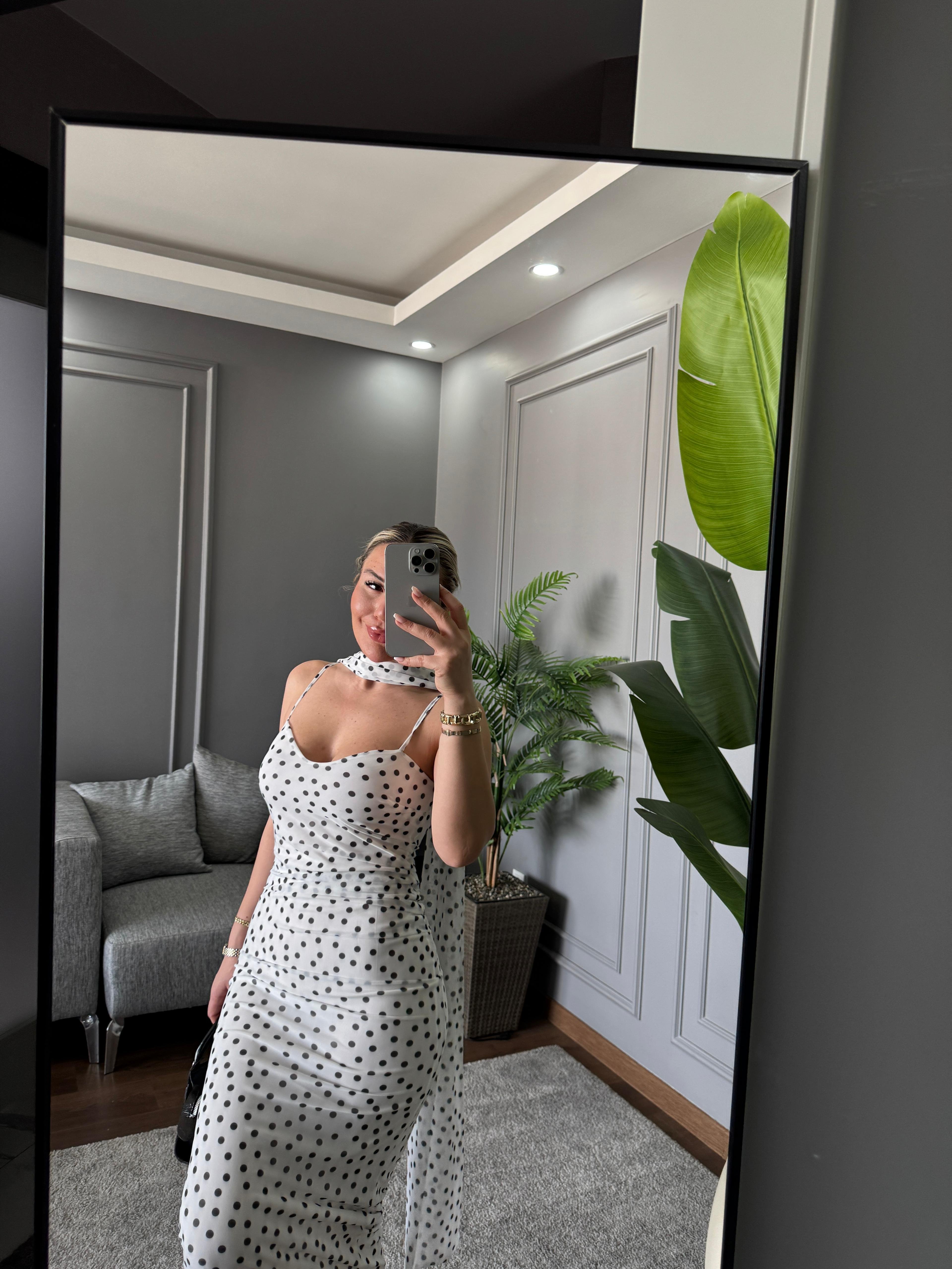 PUANTİYELİ ELBİSE