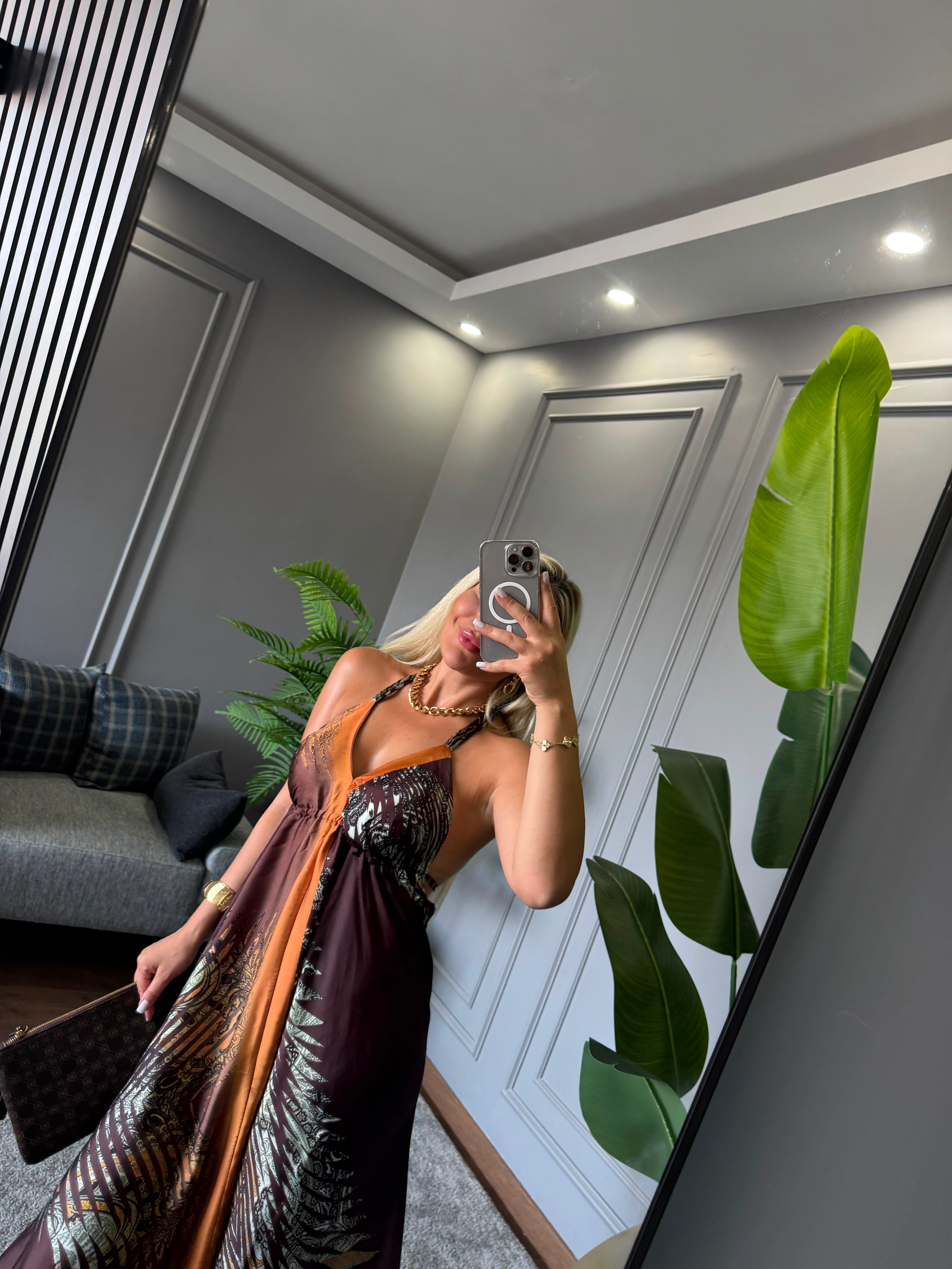 SIRT DETAY ELBİSE 