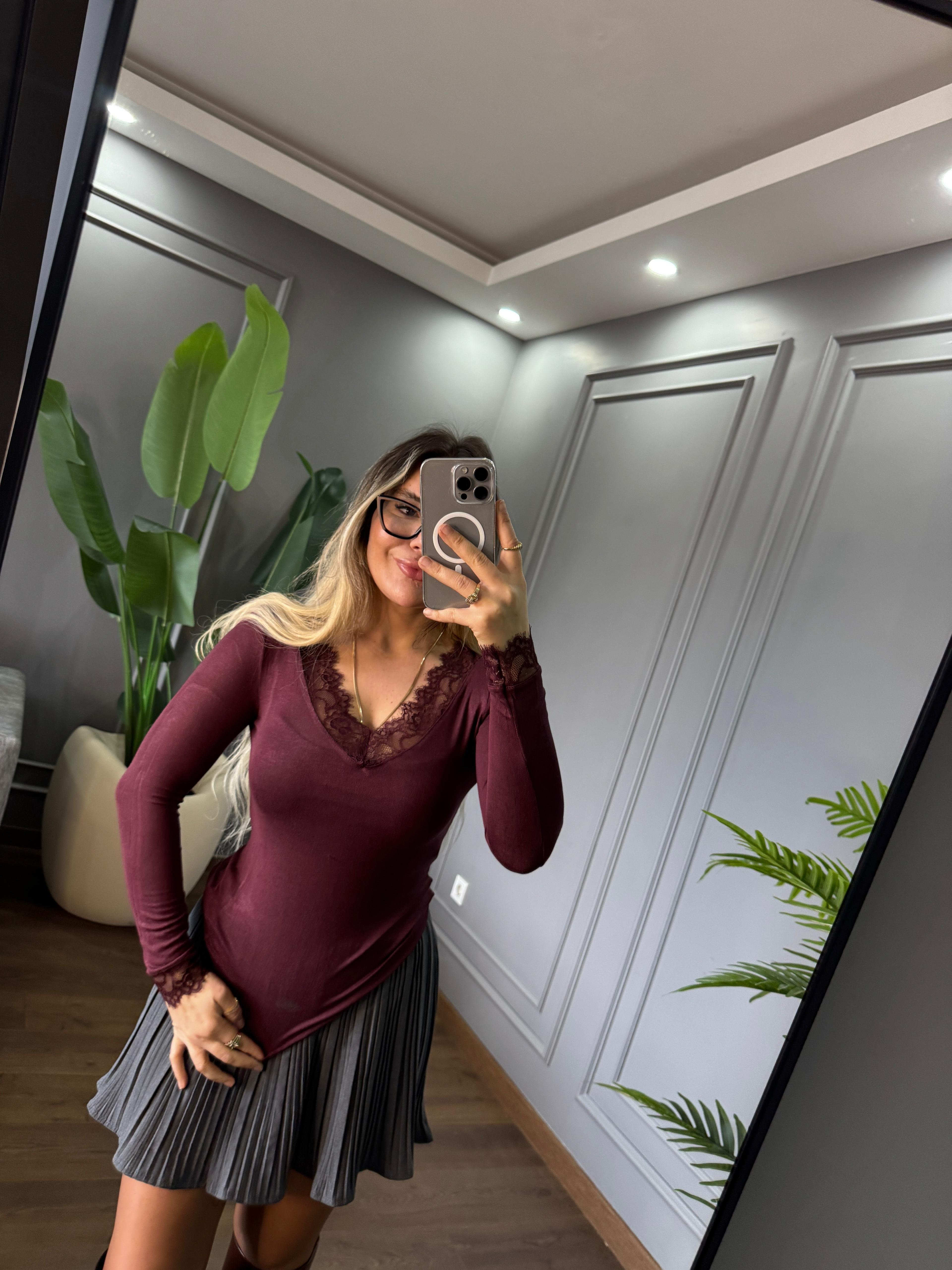 TRANSPARAN DANTELLİ ŞIK BLUZ