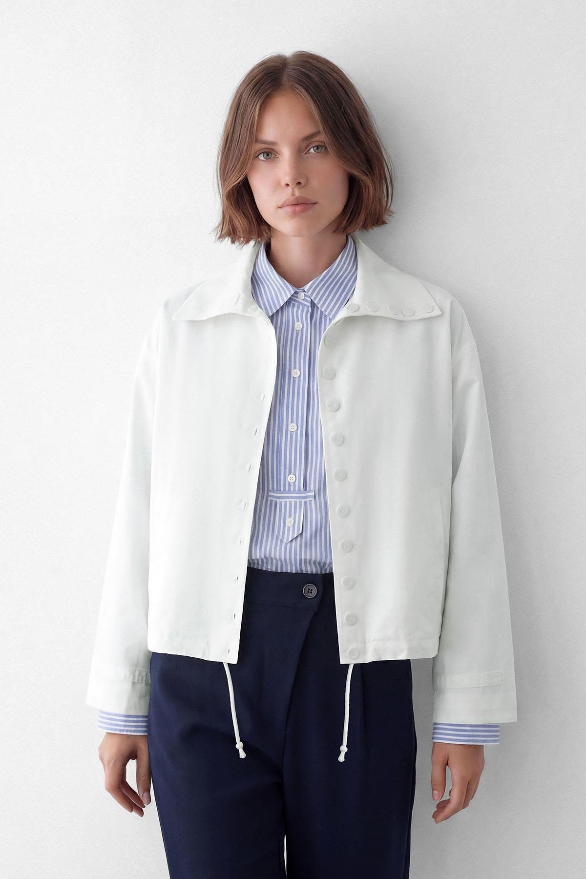 Kısa Düğmeli Oversize Trençkot