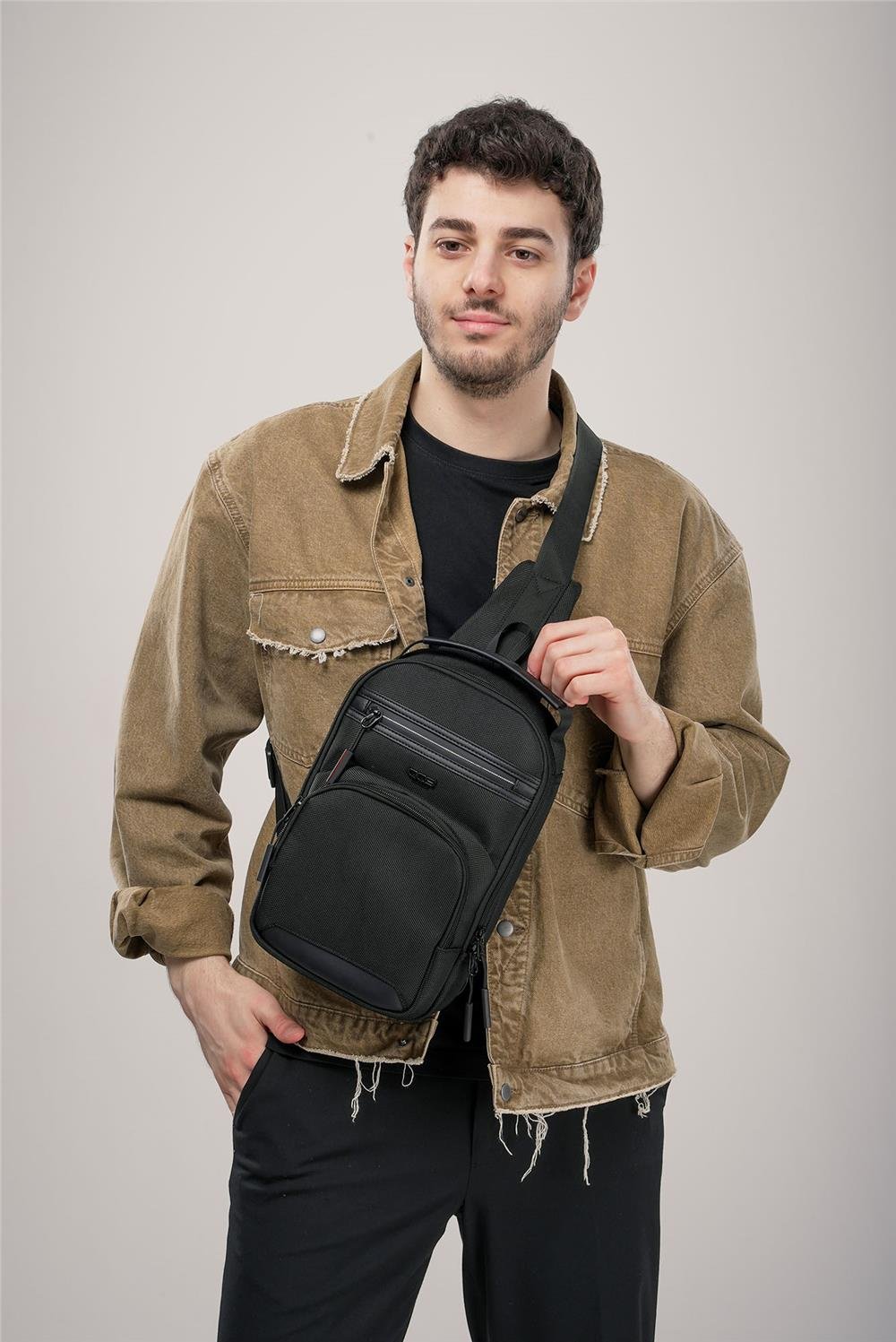 ÇÇS 31556 Tek Askılı Çapraz Çanta